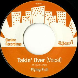 ・アーティスト Flying Fish ・タイトル Taking Over ・レーベル・型番 Skyline Recordings SL45022 ・フォーマット 7インチレコード ・コンディション(盤) 新品 (M) ・コンディション(ジャケット) ・コンディション(帯) オビなし ・特記事項 サンプル画像です。実際の商品の画像ではありません 商品写真はバーコード/カタログ番号に対応したサンプル画像ですので、お送りする商品の画像ではありません。帯やライナーなどの付属品は、特記事項に記載されている場合のみ含まれます。プロモやカラーレコードなどの仕様についても、該当する場合のみ特記事項に記載しています。 【ご購入前に必ずご確認ください】 ・本店サイト(www.recordcity.jp)とは価格、送料が違います ・本店サイト、その他支店のオーダーとは同梱発送できません ・注文確定後に別の注文を頂いた場合、注文同士の同梱は致しかねます。 ・別倉庫から発送しているため、店頭受け渡しは対応しておりません ・一部商品は他の通販サイトでも販売しているため、ご注文のタイミングによっては商品のご用意ができない場合がございます。 ・土日祝日はお休みです 金曜・祝前日9時以降のご連絡またはご入金は、返答または発送が週明け・祝日明けに順次対応となります。 ・ご購入後のキャンセル不可 ご購入後のキャンセルはいかなる理由においてもお受けできません。ご了承の上、ご購入くださいませ。 ・日本郵便(ゆうパック/ゆうメール)によるお届けになります。 ・中古品であることをご理解ください 当ストアでは中古商品を主に販売しております。中古品であることをご理解の上ご購入ください。また、一部商品はRecordCityオンラインストアで試聴可能です。 ・返品について お客様のご都合による返品は一切承っておりません。 表記の内容と実際の商品に相違がある場合、また針飛び等で返品・返金をご希望される場合は、商品の到着後1週間以内にご連絡ください。商品の返送をこちらで確認後、キャンセル・返金を行います。 コンディションVG以下の商品は返品できません。プレイに影響のない表面のこすれ傷、プレス起因のノイズ盤は返品の対象外です。 【コンディション表記】 ・ほぼ新品(M-)(Like New) 完全な新品。未使用。当店ではほぼ使用しません ・非常に良い(EX)(Excellent) 中古盤として美品な状態。わずかな経年を感じるものの傷みを感じさせない、当店基準で最高の状態 ・良い(VG+)(Very Good Plus) 丁寧に扱われた中古品で、軽い使用感がみられる。 ・可(VG)(Acceptable) 使い込まれた中古品で、「良い」よりもさらに使用感がみられる。 ・悪い(VG-)(Bad) 状態が悪いアイテム。使用の保障はなく、再生不可、針飛び、目立つノイズがあるかもしれない。状態によるクレーム不可。返品不可。 ・非常に悪い(G)(Very Bad) 「悪い」よりさらに状態が悪いアイテム。使用の保障はなく、再生不可、針飛び、目立つノイズがあるかもしれない。状態によるクレーム不可。返品不可。 ・ジャンク(Fair)(Junk/Fair) 割れている、反っている、水ダメージがある、カビ、ジャケットが分離している、ひどい書き込み、ひどい擦れなど最低の状態。使用の保障はなく、再生不可、針飛び、目立つノイズがあるかもしれない。状態によるクレーム不可。返品不可。 ・ジャンク(Poor)(Junk/Poor) 割れている、反っている、水ダメージがある、カビ、ジャケットが分離している、ひどい書き込み、ひどい擦れなど最低の状態。使用の保障はなく、再生不可、針飛び、目立つノイズがあるかもしれない。状態によるクレーム不可。返品不可。