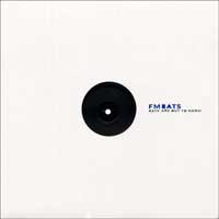 ・アーティスト FM Bats ・タイトル Bats Are Out To Harm ・レーベル・型番 Sound Virus SNDVRS23 ・フォーマット LPレコード ・コンディション(盤) 良い (VG+) ・コンディション(ジャケット) 良い (VG+) ・コンディション(帯) オビなし ・特記事項 サンプル画像です。実際の商品の画像ではありません 商品写真はバーコード/カタログ番号に対応したサンプル画像ですので、お送りする商品の画像ではありません。帯やライナーなどの付属品は、特記事項に記載されている場合のみ含まれます。プロモやカラーレコードなどの仕様についても、該当する場合のみ特記事項に記載しています。 【ご購入前に必ずご確認ください】 ・本店サイト(www.recordcity.jp)とは価格、送料が違います ・本店サイト、その他支店のオーダーとは同梱発送できません ・注文確定後に別の注文を頂いた場合、注文同士の同梱は致しかねます。 ・別倉庫から発送しているため、店頭受け渡しは対応しておりません ・一部商品は他の通販サイトでも販売しているため、ご注文のタイミングによっては商品のご用意ができない場合がございます。 ・土日祝日はお休みです 金曜・祝前日9時以降のご連絡またはご入金は、返答または発送が週明け・祝日明けに順次対応となります。 ・ご購入後のキャンセル不可 ご購入後のキャンセルはいかなる理由においてもお受けできません。ご了承の上、ご購入くださいませ。 ・日本郵便(ゆうパック/ゆうメール)によるお届けになります。 ・中古品であることをご理解ください 当ストアでは中古商品を主に販売しております。中古品であることをご理解の上ご購入ください。また、一部商品はRecordCityオンラインストアで試聴可能です。 ・返品について お客様のご都合による返品は一切承っておりません。 表記の内容と実際の商品に相違がある場合、また針飛び等で返品・返金をご希望される場合は、商品の到着後1週間以内にご連絡ください。商品の返送をこちらで確認後、キャンセル・返金を行います。 コンディションVG以下の商品は返品できません。プレイに影響のない表面のこすれ傷、プレス起因のノイズ盤は返品の対象外です。 【コンディション表記】 ・ほぼ新品(M-)(Like New) 完全な新品。未使用。当店ではほぼ使用しません ・非常に良い(EX)(Excellent) 中古盤として美品な状態。わずかな経年を感じるものの傷みを感じさせない、当店基準で最高の状態 ・良い(VG+)(Very Good Plus) 丁寧に扱われた中古品で、軽い使用感がみられる。 ・可(VG)(Acceptable) 使い込まれた中古品で、「良い」よりもさらに使用感がみられる。 ・悪い(VG-)(Bad) 状態が悪いアイテム。使用の保障はなく、再生不可、針飛び、目立つノイズがあるかもしれない。状態によるクレーム不可。返品不可。 ・非常に悪い(G)(Very Bad) 「悪い」よりさらに状態が悪いアイテム。使用の保障はなく、再生不可、針飛び、目立つノイズがあるかもしれない。状態によるクレーム不可。返品不可。 ・ジャンク(Fair)(Junk/Fair) 割れている、反っている、水ダメージがある、カビ、ジャケットが分離している、ひどい書き込み、ひどい擦れなど最低の状態。使用の保障はなく、再生不可、針飛び、目立つノイズがあるかもしれない。状態によるクレーム不可。返品不可。 ・ジャンク(Poor)(Junk/Poor) 割れている、反っている、水ダメージがある、カビ、ジャケットが分離している、ひどい書き込み、ひどい擦れなど最低の状態。使用の保障はなく、再生不可、針飛び、目立つノイズがあるかもしれない。状態によるクレーム不可。返品不可。