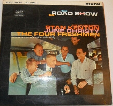 ・アーティスト Stan Kenton & His Orchestra , June Christy , The Four Freshmen ・タイトル Road Show Volume 2 ・レーベル・型番 Capitol Records T21327 ・フォーマット LPレコード ・コンディション(盤) 良い (VG+) ・コンディション(ジャケット) 可 (VG) ・コンディション(帯) オビなし ・特記事項 【カバーにキズ/ダメージ】【盤に目立った跡】 サンプル画像です。実際の商品の画像ではありません 商品写真はバーコード/カタログ番号に対応したサンプル画像ですので、お送りする商品の画像ではありません。帯やライナーなどの付属品は、特記事項に記載されている場合のみ含まれます。プロモやカラーレコードなどの仕様についても、該当する場合のみ特記事項に記載しています。 【ご購入前に必ずご確認ください】 ・本店サイト(www.recordcity.jp)とは価格、送料が違います ・本店サイト、その他支店のオーダーとは同梱発送できません ・注文確定後に別の注文を頂いた場合、注文同士の同梱は致しかねます。 ・別倉庫から発送しているため、店頭受け渡しは対応しておりません ・一部商品は他の通販サイトでも販売しているため、ご注文のタイミングによっては商品のご用意ができない場合がございます。 ・土日祝日はお休みです 金曜・祝前日9時以降のご連絡またはご入金は、返答または発送が週明け・祝日明けに順次対応となります。 ・ご購入後のキャンセル不可 ご購入後のキャンセルはいかなる理由においてもお受けできません。ご了承の上、ご購入くださいませ。 ・日本郵便(ゆうパック/ゆうメール)によるお届けになります。 ・中古品であることをご理解ください 当ストアでは中古商品を主に販売しております。中古品であることをご理解の上ご購入ください。また、一部商品はRecordCityオンラインストアで試聴可能です。 ・返品について お客様のご都合による返品は一切承っておりません。 表記の内容と実際の商品に相違がある場合、また針飛び等で返品・返金をご希望される場合は、商品の到着後1週間以内にご連絡ください。商品の返送をこちらで確認後、キャンセル・返金を行います。 コンディションVG以下の商品は返品できません。プレイに影響のない表面のこすれ傷、プレス起因のノイズ盤は返品の対象外です。 【コンディション表記】 ・ほぼ新品(M-)(Like New) 完全な新品。未使用。当店ではほぼ使用しません ・非常に良い(EX)(Excellent) 中古盤として美品な状態。わずかな経年を感じるものの傷みを感じさせない、当店基準で最高の状態 ・良い(VG+)(Very Good Plus) 丁寧に扱われた中古品で、軽い使用感がみられる。 ・可(VG)(Acceptable) 使い込まれた中古品で、「良い」よりもさらに使用感がみられる。 ・悪い(VG-)(Bad) 状態が悪いアイテム。使用の保障はなく、再生不可、針飛び、目立つノイズがあるかもしれない。状態によるクレーム不可。返品不可。 ・非常に悪い(G)(Very Bad) 「悪い」よりさらに状態が悪いアイテム。使用の保障はなく、再生不可、針飛び、目立つノイズがあるかもしれない。状態によるクレーム不可。返品不可。 ・ジャンク(Fair)(Junk/Fair) 割れている、反っている、水ダメージがある、カビ、ジャケットが分離している、ひどい書き込み、ひどい擦れなど最低の状態。使用の保障はなく、再生不可、針飛び、目立つノイズがあるかもしれない。状態によるクレーム不可。返品不可。 ・ジャンク(Poor)(Junk/Poor) 割れている、反っている、水ダメージがある、カビ、ジャケットが分離している、ひどい書き込み、ひどい擦れなど最低の状態。使用の保障はなく、再生不可、針飛び、目立つノイズがあるかもしれない。状態によるクレーム不可。返品不可。