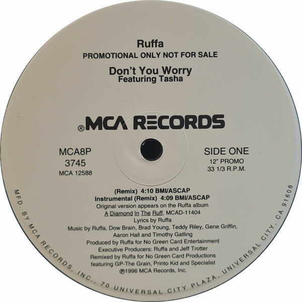 ・アーティスト Ruffa, Tasha Holiday ・タイトル Don't You Worry ・レーベル・型番 MCA Records MCA8P3745 ・フォーマット 12インチレコード ・コンディション(盤) 良い (VG+) ・コンディション(ジャケット) プレインカバー（元ジャケット／カバー無し） ・コンディション(帯) オビなし ・特記事項 サンプル画像です。実際の商品の画像ではありません 商品写真はバーコード/カタログ番号に対応したサンプル画像ですので、お送りする商品の画像ではありません。帯やライナーなどの付属品は、特記事項に記載されている場合のみ含まれます。プロモやカラーレコードなどの仕様についても、該当する場合のみ特記事項に記載しています。 【ご購入前に必ずご確認ください】 ・本店サイト(www.recordcity.jp)とは価格、送料が違います ・本店サイト、その他支店のオーダーとは同梱発送できません ・注文確定後に別の注文を頂いた場合、注文同士の同梱は致しかねます。 ・別倉庫から発送しているため、店頭受け渡しは対応しておりません ・一部商品は他の通販サイトでも販売しているため、ご注文のタイミングによっては商品のご用意ができない場合がございます。 ・土日祝日はお休みです 金曜・祝前日9時以降のご連絡またはご入金は、返答または発送が週明け・祝日明けに順次対応となります。 ・ご購入後のキャンセル不可 ご購入後のキャンセルはいかなる理由においてもお受けできません。ご了承の上、ご購入くださいませ。 ・日本郵便(ゆうパック/ゆうメール)によるお届けになります。 ・中古品であることをご理解ください 当ストアでは中古商品を主に販売しております。中古品であることをご理解の上ご購入ください。また、一部商品はRecordCityオンラインストアで試聴可能です。 ・返品について お客様のご都合による返品は一切承っておりません。 表記の内容と実際の商品に相違がある場合、また針飛び等で返品・返金をご希望される場合は、商品の到着後1週間以内にご連絡ください。商品の返送をこちらで確認後、キャンセル・返金を行います。 コンディションVG以下の商品は返品できません。プレイに影響のない表面のこすれ傷、プレス起因のノイズ盤は返品の対象外です。 【コンディション表記】 ・ほぼ新品(M-)(Like New) 完全な新品。未使用。当店ではほぼ使用しません ・非常に良い(EX)(Excellent) 中古盤として美品な状態。わずかな経年を感じるものの傷みを感じさせない、当店基準で最高の状態 ・良い(VG+)(Very Good Plus) 丁寧に扱われた中古品で、軽い使用感がみられる。 ・可(VG)(Acceptable) 使い込まれた中古品で、「良い」よりもさらに使用感がみられる。 ・悪い(VG-)(Bad) 状態が悪いアイテム。使用の保障はなく、再生不可、針飛び、目立つノイズがあるかもしれない。状態によるクレーム不可。返品不可。 ・非常に悪い(G)(Very Bad) 「悪い」よりさらに状態が悪いアイテム。使用の保障はなく、再生不可、針飛び、目立つノイズがあるかもしれない。状態によるクレーム不可。返品不可。 ・ジャンク(Fair)(Junk/Fair) 割れている、反っている、水ダメージがある、カビ、ジャケットが分離している、ひどい書き込み、ひどい擦れなど最低の状態。使用の保障はなく、再生不可、針飛び、目立つノイズがあるかもしれない。状態によるクレーム不可。返品不可。 ・ジャンク(Poor)(Junk/Poor) 割れている、反っている、水ダメージがある、カビ、ジャケットが分離している、ひどい書き込み、ひどい擦れなど最低の状態。使用の保障はなく、再生不可、針飛び、目立つノイズがあるかもしれない。状態によるクレーム不可。返品不可。