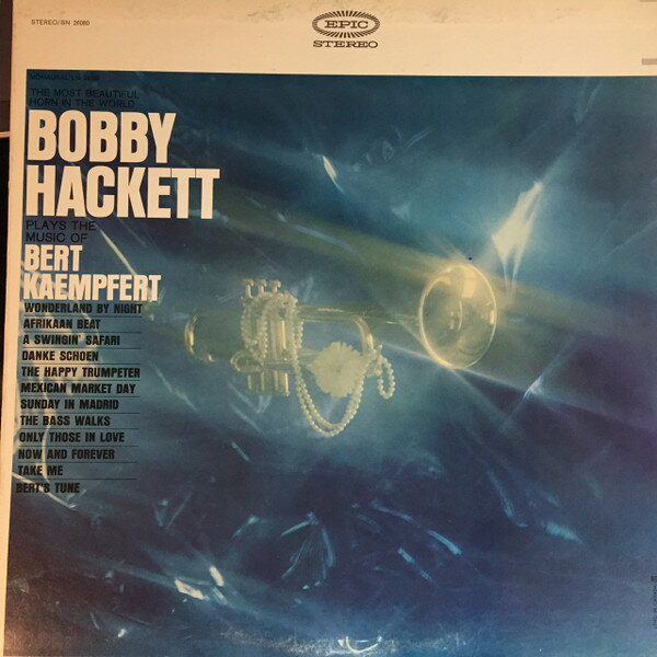 ・アーティスト Bobby Hackett ・タイトル Plays The Music Of Bert Kaempfert ・レーベル・型番 Epic BN26080 ・フォーマット LPレコード ・コンディション(盤) 良い (VG+) ・コンディション(ジャケット) 良い (VG+) ・コンディション(帯) オビなし ・特記事項 【カバーに軽い擦れ】 サンプル画像です。実際の商品の画像ではありません 商品写真はバーコード/カタログ番号に対応したサンプル画像ですので、お送りする商品の画像ではありません。帯やライナーなどの付属品は、特記事項に記載されている場合のみ含まれます。プロモやカラーレコードなどの仕様についても、該当する場合のみ特記事項に記載しています。 【ご購入前に必ずご確認ください】 ・本店サイト(www.recordcity.jp)とは価格、送料が違います ・本店サイト、その他支店のオーダーとは同梱発送できません ・注文確定後に別の注文を頂いた場合、注文同士の同梱は致しかねます。 ・別倉庫から発送しているため、店頭受け渡しは対応しておりません ・一部商品は他の通販サイトでも販売しているため、ご注文のタイミングによっては商品のご用意ができない場合がございます。 ・土日祝日はお休みです 金曜・祝前日9時以降のご連絡またはご入金は、返答または発送が週明け・祝日明けに順次対応となります。 ・ご購入後のキャンセル不可 ご購入後のキャンセルはいかなる理由においてもお受けできません。ご了承の上、ご購入くださいませ。 ・日本郵便(ゆうパック/ゆうメール)によるお届けになります。 ・中古品であることをご理解ください 当ストアでは中古商品を主に販売しております。中古品であることをご理解の上ご購入ください。また、一部商品はRecordCityオンラインストアで試聴可能です。 ・返品について お客様のご都合による返品は一切承っておりません。 表記の内容と実際の商品に相違がある場合、また針飛び等で返品・返金をご希望される場合は、商品の到着後1週間以内にご連絡ください。商品の返送をこちらで確認後、キャンセル・返金を行います。 コンディションVG以下の商品は返品できません。プレイに影響のない表面のこすれ傷、プレス起因のノイズ盤は返品の対象外です。 【コンディション表記】 ・ほぼ新品(M-)(Like New) 完全な新品。未使用。当店ではほぼ使用しません ・非常に良い(EX)(Excellent) 中古盤として美品な状態。わずかな経年を感じるものの傷みを感じさせない、当店基準で最高の状態 ・良い(VG+)(Very Good Plus) 丁寧に扱われた中古品で、軽い使用感がみられる。 ・可(VG)(Acceptable) 使い込まれた中古品で、「良い」よりもさらに使用感がみられる。 ・悪い(VG-)(Bad) 状態が悪いアイテム。使用の保障はなく、再生不可、針飛び、目立つノイズがあるかもしれない。状態によるクレーム不可。返品不可。 ・非常に悪い(G)(Very Bad) 「悪い」よりさらに状態が悪いアイテム。使用の保障はなく、再生不可、針飛び、目立つノイズがあるかもしれない。状態によるクレーム不可。返品不可。 ・ジャンク(Fair)(Junk/Fair) 割れている、反っている、水ダメージがある、カビ、ジャケットが分離している、ひどい書き込み、ひどい擦れなど最低の状態。使用の保障はなく、再生不可、針飛び、目立つノイズがあるかもしれない。状態によるクレーム不可。返品不可。 ・ジャンク(Poor)(Junk/Poor) 割れている、反っている、水ダメージがある、カビ、ジャケットが分離している、ひどい書き込み、ひどい擦れなど最低の状態。使用の保障はなく、再生不可、針飛び、目立つノイズがあるかもしれない。状態によるクレーム不可。返品不可。