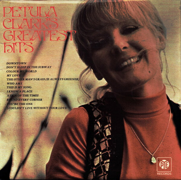 ・アーティスト Petula Clark ・タイトル Petula Clark's Greatest Hits ・レーベル・型番 Pye Records NSPL18397 ・フォーマット LPレコード ・コンディション(盤) 良い (VG+) ・コンディション(ジャケット) 良い (VG+) ・コンディション(帯) オビなし ・特記事項 サンプル画像です。実際の商品の画像ではありません 商品写真はバーコード/カタログ番号に対応したサンプル画像ですので、お送りする商品の画像ではありません。帯やライナーなどの付属品は、特記事項に記載されている場合のみ含まれます。プロモやカラーレコードなどの仕様についても、該当する場合のみ特記事項に記載しています。 【ご購入前に必ずご確認ください】 ・本店サイト(www.recordcity.jp)とは価格、送料が違います ・本店サイト、その他支店のオーダーとは同梱発送できません ・注文確定後に別の注文を頂いた場合、注文同士の同梱は致しかねます。 ・別倉庫から発送しているため、店頭受け渡しは対応しておりません ・一部商品は他の通販サイトでも販売しているため、ご注文のタイミングによっては商品のご用意ができない場合がございます。 ・土日祝日はお休みです 金曜・祝前日9時以降のご連絡またはご入金は、返答または発送が週明け・祝日明けに順次対応となります。 ・ご購入後のキャンセル不可 ご購入後のキャンセルはいかなる理由においてもお受けできません。ご了承の上、ご購入くださいませ。 ・日本郵便(ゆうパック/ゆうメール)によるお届けになります。 ・中古品であることをご理解ください 当ストアでは中古商品を主に販売しております。中古品であることをご理解の上ご購入ください。また、一部商品はRecordCityオンラインストアで試聴可能です。 ・返品について お客様のご都合による返品は一切承っておりません。 表記の内容と実際の商品に相違がある場合、また針飛び等で返品・返金をご希望される場合は、商品の到着後1週間以内にご連絡ください。商品の返送をこちらで確認後、キャンセル・返金を行います。 コンディションVG以下の商品は返品できません。プレイに影響のない表面のこすれ傷、プレス起因のノイズ盤は返品の対象外です。 【コンディション表記】 ・ほぼ新品(M-)(Like New) 完全な新品。未使用。当店ではほぼ使用しません ・非常に良い(EX)(Excellent) 中古盤として美品な状態。わずかな経年を感じるものの傷みを感じさせない、当店基準で最高の状態 ・良い(VG+)(Very Good Plus) 丁寧に扱われた中古品で、軽い使用感がみられる。 ・可(VG)(Acceptable) 使い込まれた中古品で、「良い」よりもさらに使用感がみられる。 ・悪い(VG-)(Bad) 状態が悪いアイテム。使用の保障はなく、再生不可、針飛び、目立つノイズがあるかもしれない。状態によるクレーム不可。返品不可。 ・非常に悪い(G)(Very Bad) 「悪い」よりさらに状態が悪いアイテム。使用の保障はなく、再生不可、針飛び、目立つノイズがあるかもしれない。状態によるクレーム不可。返品不可。 ・ジャンク(Fair)(Junk/Fair) 割れている、反っている、水ダメージがある、カビ、ジャケットが分離している、ひどい書き込み、ひどい擦れなど最低の状態。使用の保障はなく、再生不可、針飛び、目立つノイズがあるかもしれない。状態によるクレーム不可。返品不可。 ・ジャンク(Poor)(Junk/Poor) 割れている、反っている、水ダメージがある、カビ、ジャケットが分離している、ひどい書き込み、ひどい擦れなど最低の状態。使用の保障はなく、再生不可、針飛び、目立つノイズがあるかもしれない。状態によるクレーム不可。返品不可。