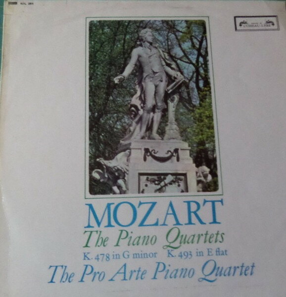 ・アーティスト Wolfgang Amadeus Mozart - The Pro Arte Piano Quartet ・タイトル The Piano Quartets ・レーベル・型番 L'Oiseau-Lyre SOL285 ・フォーマット LPレコード ・コンディション(盤) 良い (VG+) ・コンディション(ジャケット) 良い (VG+) ・コンディション(帯) オビなし ・特記事項 サンプル画像です。実際の商品の画像ではありません 商品写真はバーコード/カタログ番号に対応したサンプル画像ですので、お送りする商品の画像ではありません。帯やライナーなどの付属品は、特記事項に記載されている場合のみ含まれます。プロモやカラーレコードなどの仕様についても、該当する場合のみ特記事項に記載しています。 【ご購入前に必ずご確認ください】 ・本店サイト(www.recordcity.jp)とは価格、送料が違います ・本店サイト、その他支店のオーダーとは同梱発送できません ・注文確定後に別の注文を頂いた場合、注文同士の同梱は致しかねます。 ・別倉庫から発送しているため、店頭受け渡しは対応しておりません ・一部商品は他の通販サイトでも販売しているため、ご注文のタイミングによっては商品のご用意ができない場合がございます。 ・土日祝日はお休みです 金曜・祝前日9時以降のご連絡またはご入金は、返答または発送が週明け・祝日明けに順次対応となります。 ・ご購入後のキャンセル不可 ご購入後のキャンセルはいかなる理由においてもお受けできません。ご了承の上、ご購入くださいませ。 ・日本郵便(ゆうパック/ゆうメール)によるお届けになります。 ・中古品であることをご理解ください 当ストアでは中古商品を主に販売しております。中古品であることをご理解の上ご購入ください。また、一部商品はRecordCityオンラインストアで試聴可能です。 ・返品について お客様のご都合による返品は一切承っておりません。 表記の内容と実際の商品に相違がある場合、また針飛び等で返品・返金をご希望される場合は、商品の到着後1週間以内にご連絡ください。商品の返送をこちらで確認後、キャンセル・返金を行います。 コンディションVG以下の商品は返品できません。プレイに影響のない表面のこすれ傷、プレス起因のノイズ盤は返品の対象外です。 【コンディション表記】 ・ほぼ新品(M-)(Like New) 完全な新品。未使用。当店ではほぼ使用しません ・非常に良い(EX)(Excellent) 中古盤として美品な状態。わずかな経年を感じるものの傷みを感じさせない、当店基準で最高の状態 ・良い(VG+)(Very Good Plus) 丁寧に扱われた中古品で、軽い使用感がみられる。 ・可(VG)(Acceptable) 使い込まれた中古品で、「良い」よりもさらに使用感がみられる。 ・悪い(VG-)(Bad) 状態が悪いアイテム。使用の保障はなく、再生不可、針飛び、目立つノイズがあるかもしれない。状態によるクレーム不可。返品不可。 ・非常に悪い(G)(Very Bad) 「悪い」よりさらに状態が悪いアイテム。使用の保障はなく、再生不可、針飛び、目立つノイズがあるかもしれない。状態によるクレーム不可。返品不可。 ・ジャンク(Fair)(Junk/Fair) 割れている、反っている、水ダメージがある、カビ、ジャケットが分離している、ひどい書き込み、ひどい擦れなど最低の状態。使用の保障はなく、再生不可、針飛び、目立つノイズがあるかもしれない。状態によるクレーム不可。返品不可。 ・ジャンク(Poor)(Junk/Poor) 割れている、反っている、水ダメージがある、カビ、ジャケットが分離している、ひどい書き込み、ひどい擦れなど最低の状態。使用の保障はなく、再生不可、針飛び、目立つノイズがあるかもしれない。状態によるクレーム不可。返品不可。