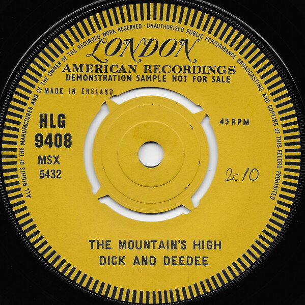 ・アーティスト Dick & Dee Dee ・タイトル The Mountain's High / I Want Someone ・レーベル・型番 London Records, London American Recordings HLG9408PROMO ・フォーマット 7インチレコード ・コンディション(盤) 良い (VG+) ・コンディション(ジャケット) プレインカバー（元ジャケット／カバー無し） ・コンディション(帯) オビなし ・特記事項 【プロモ印刷レーベル】【Company Sleeve】 サンプル画像です。実際の商品の画像ではありません 商品写真はバーコード/カタログ番号に対応したサンプル画像ですので、お送りする商品の画像ではありません。帯やライナーなどの付属品は、特記事項に記載されている場合のみ含まれます。プロモやカラーレコードなどの仕様についても、該当する場合のみ特記事項に記載しています。 【ご購入前に必ずご確認ください】 ・本店サイト(www.recordcity.jp)とは価格、送料が違います ・本店サイト、その他支店のオーダーとは同梱発送できません ・注文確定後に別の注文を頂いた場合、注文同士の同梱は致しかねます。 ・別倉庫から発送しているため、店頭受け渡しは対応しておりません ・一部商品は他の通販サイトでも販売しているため、ご注文のタイミングによっては商品のご用意ができない場合がございます。 ・土日祝日はお休みです 金曜・祝前日9時以降のご連絡またはご入金は、返答または発送が週明け・祝日明けに順次対応となります。 ・ご購入後のキャンセル不可 ご購入後のキャンセルはいかなる理由においてもお受けできません。ご了承の上、ご購入くださいませ。 ・日本郵便(ゆうパック/ゆうメール)によるお届けになります。 ・中古品であることをご理解ください 当ストアでは中古商品を主に販売しております。中古品であることをご理解の上ご購入ください。また、一部商品はRecordCityオンラインストアで試聴可能です。 ・返品について お客様のご都合による返品は一切承っておりません。 表記の内容と実際の商品に相違がある場合、また針飛び等で返品・返金をご希望される場合は、商品の到着後1週間以内にご連絡ください。商品の返送をこちらで確認後、キャンセル・返金を行います。 コンディションVG以下の商品は返品できません。プレイに影響のない表面のこすれ傷、プレス起因のノイズ盤は返品の対象外です。 【コンディション表記】 ・ほぼ新品(M-)(Like New) 完全な新品。未使用。当店ではほぼ使用しません ・非常に良い(EX)(Excellent) 中古盤として美品な状態。わずかな経年を感じるものの傷みを感じさせない、当店基準で最高の状態 ・良い(VG+)(Very Good Plus) 丁寧に扱われた中古品で、軽い使用感がみられる。 ・可(VG)(Acceptable) 使い込まれた中古品で、「良い」よりもさらに使用感がみられる。 ・悪い(VG-)(Bad) 状態が悪いアイテム。使用の保障はなく、再生不可、針飛び、目立つノイズがあるかもしれない。状態によるクレーム不可。返品不可。 ・非常に悪い(G)(Very Bad) 「悪い」よりさらに状態が悪いアイテム。使用の保障はなく、再生不可、針飛び、目立つノイズがあるかもしれない。状態によるクレーム不可。返品不可。 ・ジャンク(Fair)(Junk/Fair) 割れている、反っている、水ダメージがある、カビ、ジャケットが分離している、ひどい書き込み、ひどい擦れなど最低の状態。使用の保障はなく、再生不可、針飛び、目立つノイズがあるかもしれない。状態によるクレーム不可。返品不可。 ・ジャンク(Poor)(Junk/Poor) 割れている、反っている、水ダメージがある、カビ、ジャケットが分離している、ひどい書き込み、ひどい擦れなど最低の状態。使用の保障はなく、再生不可、針飛び、目立つノイズがあるかもしれない。状態によるクレーム不可。返品不可。