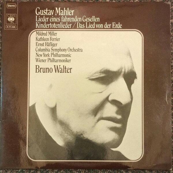 ・アーティスト Gustav Mahler, Bruno Walter, Mildred Miller, Kathleen Ferrier, Ernst Haefliger, Columbia Symphony Orchestra, New York Philharmonic, Wiener Philharmoniker ・タイトル Lieder Eines Fahrenden Gesellen / Kindertotenlieder / Das Lied von Der Erde ・レーベル・型番 CBS S77248 ・フォーマット LPレコード ・コンディション(盤) 良い (VG+) ・コンディション(ジャケット) 良い (VG+) ・コンディション(帯) オビなし ・特記事項 サンプル画像です。実際の商品の画像ではありません 商品写真はバーコード/カタログ番号に対応したサンプル画像ですので、お送りする商品の画像ではありません。帯やライナーなどの付属品は、特記事項に記載されている場合のみ含まれます。プロモやカラーレコードなどの仕様についても、該当する場合のみ特記事項に記載しています。 【ご購入前に必ずご確認ください】 ・本店サイト(www.recordcity.jp)とは価格、送料が違います ・本店サイト、その他支店のオーダーとは同梱発送できません ・注文確定後に別の注文を頂いた場合、注文同士の同梱は致しかねます。 ・別倉庫から発送しているため、店頭受け渡しは対応しておりません ・一部商品は他の通販サイトでも販売しているため、ご注文のタイミングによっては商品のご用意ができない場合がございます。 ・土日祝日はお休みです 金曜・祝前日9時以降のご連絡またはご入金は、返答または発送が週明け・祝日明けに順次対応となります。 ・ご購入後のキャンセル不可 ご購入後のキャンセルはいかなる理由においてもお受けできません。ご了承の上、ご購入くださいませ。 ・日本郵便(ゆうパック/ゆうメール)によるお届けになります。 ・中古品であることをご理解ください 当ストアでは中古商品を主に販売しております。中古品であることをご理解の上ご購入ください。また、一部商品はRecordCityオンラインストアで試聴可能です。 ・返品について お客様のご都合による返品は一切承っておりません。 表記の内容と実際の商品に相違がある場合、また針飛び等で返品・返金をご希望される場合は、商品の到着後1週間以内にご連絡ください。商品の返送をこちらで確認後、キャンセル・返金を行います。 コンディションVG以下の商品は返品できません。プレイに影響のない表面のこすれ傷、プレス起因のノイズ盤は返品の対象外です。 【コンディション表記】 ・ほぼ新品(M-)(Like New) 完全な新品。未使用。当店ではほぼ使用しません ・非常に良い(EX)(Excellent) 中古盤として美品な状態。わずかな経年を感じるものの傷みを感じさせない、当店基準で最高の状態 ・良い(VG+)(Very Good Plus) 丁寧に扱われた中古品で、軽い使用感がみられる。 ・可(VG)(Acceptable) 使い込まれた中古品で、「良い」よりもさらに使用感がみられる。 ・悪い(VG-)(Bad) 状態が悪いアイテム。使用の保障はなく、再生不可、針飛び、目立つノイズがあるかもしれない。状態によるクレーム不可。返品不可。 ・非常に悪い(G)(Very Bad) 「悪い」よりさらに状態が悪いアイテム。使用の保障はなく、再生不可、針飛び、目立つノイズがあるかもしれない。状態によるクレーム不可。返品不可。 ・ジャンク(Fair)(Junk/Fair) 割れている、反っている、水ダメージがある、カビ、ジャケットが分離している、ひどい書き込み、ひどい擦れなど最低の状態。使用の保障はなく、再生不可、針飛び、目立つノイズがあるかもしれない。状態によるクレーム不可。返品不可。 ・ジャンク(Poor)(Junk/Poor) 割れている、反っている、水ダメージがある、カビ、ジャケットが分離している、ひどい書き込み、ひどい擦れなど最低の状態。使用の保障はなく、再生不可、針飛び、目立つノイズがあるかもしれない。状態によるクレーム不可。返品不可。