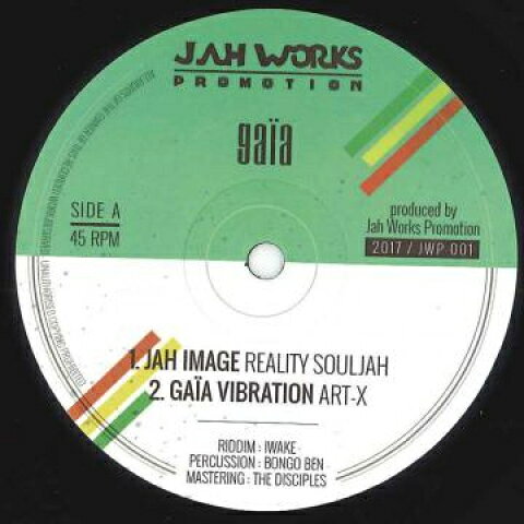 ・アーティスト Reality Souljah, Art X / Iwake ・タイトル Jah Image; Gaia Vibration / Gaia Dub (Raw Mix); Gaia Riddim ・レーベル・型番 Jah Works JWP001 ・フォーマット 10" ・コンディション(盤) 新品 (M) ・コンディション(ジャケット) ・コンディション(帯) オビなし ・特記事項 サンプル画像です。実際の商品の画像ではありません 商品写真はバーコード/カタログ番号に対応したサンプル画像ですので、お送りする商品の画像ではありません。帯やライナーなどの付属品は、特記事項に記載されている場合のみ含まれます。プロモやカラーレコードなどの仕様についても、該当する場合のみ特記事項に記載しています。 【ご購入前に必ずご確認ください】 ・本店サイト(www.recordcity.jp)とは価格、送料が違います ・本店サイト、その他支店のオーダーとは同梱発送できません ・注文確定後に別の注文を頂いた場合、注文同士の同梱は致しかねます。 ・別倉庫から発送しているため、店頭受け渡しは対応しておりません ・一部商品は他の通販サイトでも販売しているため、ご注文のタイミングによっては商品のご用意ができない場合がございます。 ・土日祝日はお休みです 金曜・祝前日9時以降のご連絡またはご入金は、返答または発送が週明け・祝日明けに順次対応となります。 ・ご購入後のキャンセル不可 ご購入後のキャンセルはいかなる理由においてもお受けできません。ご了承の上、ご購入くださいませ。 ・日本郵便(ゆうパック/ゆうメール)によるお届けになります。 ・中古品であることをご理解ください 当ストアでは中古商品を主に販売しております。中古品であることをご理解の上ご購入ください。また、一部商品はRecordCityオンラインストアで試聴可能です。 ・返品について お客様のご都合による返品は一切承っておりません。 表記の内容と実際の商品に相違がある場合、また針飛び等で返品・返金をご希望される場合は、商品の到着後1週間以内にご連絡ください。商品の返送をこちらで確認後、キャンセル・返金を行います。 コンディションVG以下の商品は返品できません。プレイに影響のない表面のこすれ傷、プレス起因のノイズ盤は返品の対象外です。 【コンディション表記】 ・ほぼ新品(M-)(Like New) 完全な新品。未使用。当店ではほぼ使用しません ・非常に良い(EX)(Excellent) 中古盤として美品な状態。わずかな経年を感じるものの傷みを感じさせない、当店基準で最高の状態 ・良い(VG+)(Very Good Plus) 丁寧に扱われた中古品で、軽い使用感がみられる。 ・可(VG)(Acceptable) 使い込まれた中古品で、「良い」よりもさらに使用感がみられる。 ・悪い(VG-)(Bad) 状態が悪いアイテム。使用の保障はなく、再生不可、針飛び、目立つノイズがあるかもしれない。状態によるクレーム不可。返品不可。 ・非常に悪い(G)(Very Bad) 「悪い」よりさらに状態が悪いアイテム。使用の保障はなく、再生不可、針飛び、目立つノイズがあるかもしれない。状態によるクレーム不可。返品不可。 ・ジャンク(Fair)(Junk/Fair) 割れている、反っている、水ダメージがある、カビ、ジャケットが分離している、ひどい書き込み、ひどい擦れなど最低の状態。使用の保障はなく、再生不可、針飛び、目立つノイズがあるかもしれない。状態によるクレーム不可。返品不可。 ・ジャンク(Poor)(Junk/Poor) 割れている、反っている、水ダメージがある、カビ、ジャケットが分離している、ひどい書き込み、ひどい擦れなど最低の状態。使用の保障はなく、再生不可、針飛び、目立つノイズがあるかもしれない。状態によるクレーム不可。返品不可。