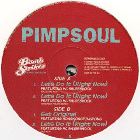 ・アーティスト Pimp Soul ・タイトル Lets Do It (Right Now) (feat, Mc Sureshock) (Orginal Mix); (Basement Freaks Mix) / Get Original (feat, Hongkongpingpond); Lets Do It (Right Now) (Feat. Mc Sureshock) (Club Mix) ・レーベル・型番 Bomb Strikes BOMBMUSIC001 ・フォーマット 12" ・コンディション(盤) 新品 (M) ・コンディション(ジャケット) ・コンディション(帯) オビなし ・特記事項 サンプル画像です。実際の商品の画像ではありません 商品写真はバーコード/カタログ番号に対応したサンプル画像ですので、お送りする商品の画像ではありません。帯やライナーなどの付属品は、特記事項に記載されている場合のみ含まれます。プロモやカラーレコードなどの仕様についても、該当する場合のみ特記事項に記載しています。 【ご購入前に必ずご確認ください】 ・本店サイト(www.recordcity.jp)とは価格、送料が違います ・本店サイト、その他支店のオーダーとは同梱発送できません ・注文確定後に別の注文を頂いた場合、注文同士の同梱は致しかねます。 ・別倉庫から発送しているため、店頭受け渡しは対応しておりません ・一部商品は他の通販サイトでも販売しているため、ご注文のタイミングによっては商品のご用意ができない場合がございます。 ・土日祝日はお休みです 金曜・祝前日9時以降のご連絡またはご入金は、返答または発送が週明け・祝日明けに順次対応となります。 ・ご購入後のキャンセル不可 ご購入後のキャンセルはいかなる理由においてもお受けできません。ご了承の上、ご購入くださいませ。 ・日本郵便(ゆうパック/ゆうメール)によるお届けになります。 ・中古品であることをご理解ください 当ストアでは中古商品を主に販売しております。中古品であることをご理解の上ご購入ください。また、一部商品はRecordCityオンラインストアで試聴可能です。 ・返品について お客様のご都合による返品は一切承っておりません。 表記の内容と実際の商品に相違がある場合、また針飛び等で返品・返金をご希望される場合は、商品の到着後1週間以内にご連絡ください。商品の返送をこちらで確認後、キャンセル・返金を行います。 コンディションVG以下の商品は返品できません。プレイに影響のない表面のこすれ傷、プレス起因のノイズ盤は返品の対象外です。 【コンディション表記】 ・ほぼ新品(M-)(Like New) 完全な新品。未使用。当店ではほぼ使用しません ・非常に良い(EX)(Excellent) 中古盤として美品な状態。わずかな経年を感じるものの傷みを感じさせない、当店基準で最高の状態 ・良い(VG+)(Very Good Plus) 丁寧に扱われた中古品で、軽い使用感がみられる。 ・可(VG)(Acceptable) 使い込まれた中古品で、「良い」よりもさらに使用感がみられる。 ・悪い(VG-)(Bad) 状態が悪いアイテム。使用の保障はなく、再生不可、針飛び、目立つノイズがあるかもしれない。状態によるクレーム不可。返品不可。 ・非常に悪い(G)(Very Bad) 「悪い」よりさらに状態が悪いアイテム。使用の保障はなく、再生不可、針飛び、目立つノイズがあるかもしれない。状態によるクレーム不可。返品不可。 ・ジャンク(Fair)(Junk/Fair) 割れている、反っている、水ダメージがある、カビ、ジャケットが分離している、ひどい書き込み、ひどい擦れなど最低の状態。使用の保障はなく、再生不可、針飛び、目立つノイズがあるかもしれない。状態によるクレーム不可。返品不可。 ・ジャンク(Poor)(Junk/Poor) 割れている、反っている、水ダメージがある、カビ、ジャケットが分離している、ひどい書き込み、ひどい擦れなど最低の状態。使用の保障はなく、再生不可、針飛び、目立つノイズがあるかもしれない。状態によるクレーム不可。返品不可。
