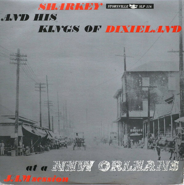 ・アーティスト Sharkey & His Kings Of Dixieland ・タイトル At A New Orleans Jam Session ・レーベル・型番 Storyville SLP116 ・フォーマット LPレコード ・コンディション(盤) 非常に良い(EX) ・コンディション(ジャケット) 良い (VG+) ・コンディション(帯) オビなし ・特記事項 サンプル画像です。実際の商品の画像ではありません 商品写真はバーコード/カタログ番号に対応したサンプル画像ですので、お送りする商品の画像ではありません。帯やライナーなどの付属品は、特記事項に記載されている場合のみ含まれます。プロモやカラーレコードなどの仕様についても、該当する場合のみ特記事項に記載しています。 【ご購入前に必ずご確認ください】 ・本店サイト(www.recordcity.jp)とは価格、送料が違います ・本店サイト、その他支店のオーダーとは同梱発送できません ・注文確定後に別の注文を頂いた場合、注文同士の同梱は致しかねます。 ・別倉庫から発送しているため、店頭受け渡しは対応しておりません ・一部商品は他の通販サイトでも販売しているため、ご注文のタイミングによっては商品のご用意ができない場合がございます。 ・土日祝日はお休みです 金曜・祝前日9時以降のご連絡またはご入金は、返答または発送が週明け・祝日明けに順次対応となります。 ・ご購入後のキャンセル不可 ご購入後のキャンセルはいかなる理由においてもお受けできません。ご了承の上、ご購入くださいませ。 ・日本郵便(ゆうパック/ゆうメール)によるお届けになります。 ・中古品であることをご理解ください 当ストアでは中古商品を主に販売しております。中古品であることをご理解の上ご購入ください。また、一部商品はRecordCityオンラインストアで試聴可能です。 ・返品について お客様のご都合による返品は一切承っておりません。 表記の内容と実際の商品に相違がある場合、また針飛び等で返品・返金をご希望される場合は、商品の到着後1週間以内にご連絡ください。商品の返送をこちらで確認後、キャンセル・返金を行います。 コンディションVG以下の商品は返品できません。プレイに影響のない表面のこすれ傷、プレス起因のノイズ盤は返品の対象外です。 【コンディション表記】 ・ほぼ新品(M-)(Like New) 完全な新品。未使用。当店ではほぼ使用しません ・非常に良い(EX)(Excellent) 中古盤として美品な状態。わずかな経年を感じるものの傷みを感じさせない、当店基準で最高の状態 ・良い(VG+)(Very Good Plus) 丁寧に扱われた中古品で、軽い使用感がみられる。 ・可(VG)(Acceptable) 使い込まれた中古品で、「良い」よりもさらに使用感がみられる。 ・悪い(VG-)(Bad) 状態が悪いアイテム。使用の保障はなく、再生不可、針飛び、目立つノイズがあるかもしれない。状態によるクレーム不可。返品不可。 ・非常に悪い(G)(Very Bad) 「悪い」よりさらに状態が悪いアイテム。使用の保障はなく、再生不可、針飛び、目立つノイズがあるかもしれない。状態によるクレーム不可。返品不可。 ・ジャンク(Fair)(Junk/Fair) 割れている、反っている、水ダメージがある、カビ、ジャケットが分離している、ひどい書き込み、ひどい擦れなど最低の状態。使用の保障はなく、再生不可、針飛び、目立つノイズがあるかもしれない。状態によるクレーム不可。返品不可。 ・ジャンク(Poor)(Junk/Poor) 割れている、反っている、水ダメージがある、カビ、ジャケットが分離している、ひどい書き込み、ひどい擦れなど最低の状態。使用の保障はなく、再生不可、針飛び、目立つノイズがあるかもしれない。状態によるクレーム不可。返品不可。