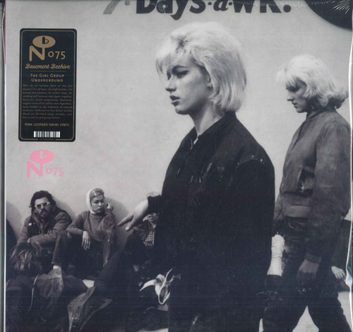 ・アーティスト Various ・タイトル Basement Beehive: The Girl Group Underground (Pink Leopard Swirl) ・レーベル・型番 Numero Group 075 ・フォーマット LPレコード ・コンディション(盤) 新品 (M) ・コンディション(ジャケット) 新品 (M) ・コンディション(帯) オビなし ・特記事項 【未開封】 【カラー盤】 サンプル画像です。実際の商品の画像ではありません 商品写真はバーコード/カタログ番号に対応したサンプル画像ですので、お送りする商品の画像ではありません。帯やライナーなどの付属品は、特記事項に記載されている場合のみ含まれます。プロモやカラーレコードなどの仕様についても、該当する場合のみ特記事項に記載しています。 【ご購入前に必ずご確認ください】 ・本店サイト(www.recordcity.jp)とは価格、送料が違います ・本店サイト、その他支店のオーダーとは同梱発送できません ・注文確定後に別の注文を頂いた場合、注文同士の同梱は致しかねます。 ・別倉庫から発送しているため、店頭受け渡しは対応しておりません ・一部商品は他の通販サイトでも販売しているため、ご注文のタイミングによっては商品のご用意ができない場合がございます。 ・土日祝日はお休みです 金曜・祝前日9時以降のご連絡またはご入金は、返答または発送が週明け・祝日明けに順次対応となります。 ・ご購入後のキャンセル不可 ご購入後のキャンセルはいかなる理由においてもお受けできません。ご了承の上、ご購入くださいませ。 ・日本郵便(ゆうパック/ゆうメール)によるお届けになります。 ・中古品であることをご理解ください 当ストアでは中古商品を主に販売しております。中古品であることをご理解の上ご購入ください。また、一部商品はRecordCityオンラインストアで試聴可能です。 ・返品について お客様のご都合による返品は一切承っておりません。 表記の内容と実際の商品に相違がある場合、また針飛び等で返品・返金をご希望される場合は、商品の到着後1週間以内にご連絡ください。商品の返送をこちらで確認後、キャンセル・返金を行います。 コンディションVG以下の商品は返品できません。プレイに影響のない表面のこすれ傷、プレス起因のノイズ盤は返品の対象外です。 【コンディション表記】 ・ほぼ新品(M-)(Like New) 完全な新品。未使用。当店ではほぼ使用しません ・非常に良い(EX)(Excellent) 中古盤として美品な状態。わずかな経年を感じるものの傷みを感じさせない、当店基準で最高の状態 ・良い(VG+)(Very Good Plus) 丁寧に扱われた中古品で、軽い使用感がみられる。 ・可(VG)(Acceptable) 使い込まれた中古品で、「良い」よりもさらに使用感がみられる。 ・悪い(VG-)(Bad) 状態が悪いアイテム。使用の保障はなく、再生不可、針飛び、目立つノイズがあるかもしれない。状態によるクレーム不可。返品不可。 ・非常に悪い(G)(Very Bad) 「悪い」よりさらに状態が悪いアイテム。使用の保障はなく、再生不可、針飛び、目立つノイズがあるかもしれない。状態によるクレーム不可。返品不可。 ・ジャンク(Fair)(Junk/Fair) 割れている、反っている、水ダメージがある、カビ、ジャケットが分離している、ひどい書き込み、ひどい擦れなど最低の状態。使用の保障はなく、再生不可、針飛び、目立つノイズがあるかもしれない。状態によるクレーム不可。返品不可。 ・ジャンク(Poor)(Junk/Poor) 割れている、反っている、水ダメージがある、カビ、ジャケットが分離している、ひどい書き込み、ひどい擦れなど最低の状態。使用の保障はなく、再生不可、針飛び、目立つノイズがあるかもしれない。状態によるクレーム不可。返品不可。