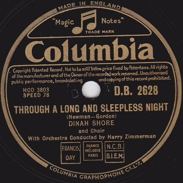 ・アーティスト Dinah Shore ・タイトル Through A Long And Sleepless Night / A Thousand Violins ・レーベル・型番 COLUMBIA DB2628 ・フォーマット 78回転SP盤レコード ・コンディション(盤) 良い (VG+) ・コンディション(ジャケット) 良い (VG+) ・コンディション(帯) オビなし ・特記事項 【※再生コンディションによる返品不可】 サンプル画像です。実際の商品の画像ではありません 商品写真はバーコード/カタログ番号に対応したサンプル画像ですので、お送りする商品の画像ではありません。帯やライナーなどの付属品は、特記事項に記載されている場合のみ含まれます。プロモやカラーレコードなどの仕様についても、該当する場合のみ特記事項に記載しています。 【ご購入前に必ずご確認ください】 ・本店サイト(www.recordcity.jp)とは価格、送料が違います ・本店サイト、その他支店のオーダーとは同梱発送できません ・注文確定後に別の注文を頂いた場合、注文同士の同梱は致しかねます。 ・別倉庫から発送しているため、店頭受け渡しは対応しておりません ・一部商品は他の通販サイトでも販売しているため、ご注文のタイミングによっては商品のご用意ができない場合がございます。 ・土日祝日はお休みです 金曜・祝前日9時以降のご連絡またはご入金は、返答または発送が週明け・祝日明けに順次対応となります。 ・ご購入後のキャンセル不可 ご購入後のキャンセルはいかなる理由においてもお受けできません。ご了承の上、ご購入くださいませ。 ・日本郵便(ゆうパック/ゆうメール)によるお届けになります。 ・中古品であることをご理解ください 当ストアでは中古商品を主に販売しております。中古品であることをご理解の上ご購入ください。また、一部商品はRecordCityオンラインストアで試聴可能です。 ・返品について お客様のご都合による返品は一切承っておりません。 表記の内容と実際の商品に相違がある場合、また針飛び等で返品・返金をご希望される場合は、商品の到着後1週間以内にご連絡ください。商品の返送をこちらで確認後、キャンセル・返金を行います。 コンディションVG以下の商品は返品できません。プレイに影響のない表面のこすれ傷、プレス起因のノイズ盤は返品の対象外です。 【コンディション表記】 ・ほぼ新品(M-)(Like New) 完全な新品。未使用。当店ではほぼ使用しません ・非常に良い(EX)(Excellent) 中古盤として美品な状態。わずかな経年を感じるものの傷みを感じさせない、当店基準で最高の状態 ・良い(VG+)(Very Good Plus) 丁寧に扱われた中古品で、軽い使用感がみられる。 ・可(VG)(Acceptable) 使い込まれた中古品で、「良い」よりもさらに使用感がみられる。 ・悪い(VG-)(Bad) 状態が悪いアイテム。使用の保障はなく、再生不可、針飛び、目立つノイズがあるかもしれない。状態によるクレーム不可。返品不可。 ・非常に悪い(G)(Very Bad) 「悪い」よりさらに状態が悪いアイテム。使用の保障はなく、再生不可、針飛び、目立つノイズがあるかもしれない。状態によるクレーム不可。返品不可。 ・ジャンク(Fair)(Junk/Fair) 割れている、反っている、水ダメージがある、カビ、ジャケットが分離している、ひどい書き込み、ひどい擦れなど最低の状態。使用の保障はなく、再生不可、針飛び、目立つノイズがあるかもしれない。状態によるクレーム不可。返品不可。 ・ジャンク(Poor)(Junk/Poor) 割れている、反っている、水ダメージがある、カビ、ジャケットが分離している、ひどい書き込み、ひどい擦れなど最低の状態。使用の保障はなく、再生不可、針飛び、目立つノイズがあるかもしれない。状態によるクレーム不可。返品不可。