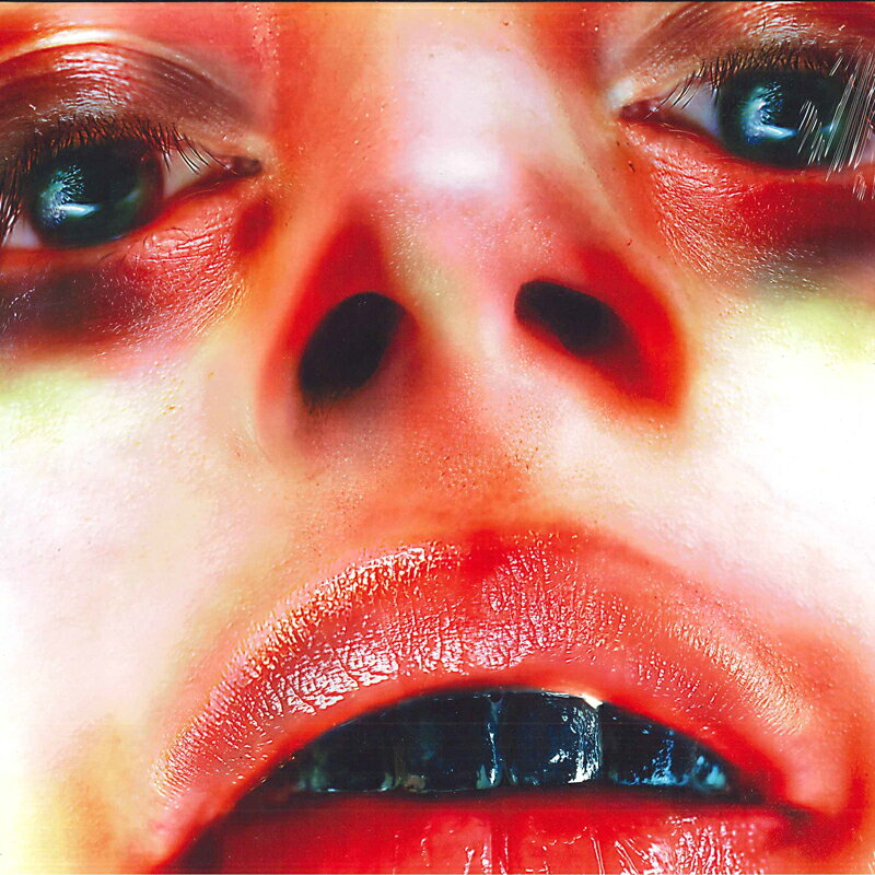 ・アーティスト Arca ・タイトル Arca ・レーベル・型番 XL Recordings XLLP834 ・フォーマット LPレコード ・コンディション(盤) 新品 (M) ・コンディション(ジャケット) ・コンディション(帯) オビなし ・特記事項 サンプル画像です。実際の商品の画像ではありません 商品写真はバーコード/カタログ番号に対応したサンプル画像ですので、お送りする商品の画像ではありません。帯やライナーなどの付属品は、特記事項に記載されている場合のみ含まれます。プロモやカラーレコードなどの仕様についても、該当する場合のみ特記事項に記載しています。 【ご購入前に必ずご確認ください】 ・本店サイト(www.recordcity.jp)とは価格、送料が違います ・本店サイト、その他支店のオーダーとは同梱発送できません ・注文確定後に別の注文を頂いた場合、注文同士の同梱は致しかねます。 ・別倉庫から発送しているため、店頭受け渡しは対応しておりません ・一部商品は他の通販サイトでも販売しているため、ご注文のタイミングによっては商品のご用意ができない場合がございます。 ・土日祝日はお休みです 金曜・祝前日9時以降のご連絡またはご入金は、返答または発送が週明け・祝日明けに順次対応となります。 ・ご購入後のキャンセル不可 ご購入後のキャンセルはいかなる理由においてもお受けできません。ご了承の上、ご購入くださいませ。 ・日本郵便(ゆうパック/ゆうメール)によるお届けになります。 ・中古品であることをご理解ください 当ストアでは中古商品を主に販売しております。中古品であることをご理解の上ご購入ください。また、一部商品はRecordCityオンラインストアで試聴可能です。 ・返品について お客様のご都合による返品は一切承っておりません。 表記の内容と実際の商品に相違がある場合、また針飛び等で返品・返金をご希望される場合は、商品の到着後1週間以内にご連絡ください。商品の返送をこちらで確認後、キャンセル・返金を行います。 コンディションVG以下の商品は返品できません。プレイに影響のない表面のこすれ傷、プレス起因のノイズ盤は返品の対象外です。 【コンディション表記】 ・ほぼ新品(M-)(Like New) 完全な新品。未使用。当店ではほぼ使用しません ・非常に良い(EX)(Excellent) 中古盤として美品な状態。わずかな経年を感じるものの傷みを感じさせない、当店基準で最高の状態 ・良い(VG+)(Very Good Plus) 丁寧に扱われた中古品で、軽い使用感がみられる。 ・可(VG)(Acceptable) 使い込まれた中古品で、「良い」よりもさらに使用感がみられる。 ・悪い(VG-)(Bad) 状態が悪いアイテム。使用の保障はなく、再生不可、針飛び、目立つノイズがあるかもしれない。状態によるクレーム不可。返品不可。 ・非常に悪い(G)(Very Bad) 「悪い」よりさらに状態が悪いアイテム。使用の保障はなく、再生不可、針飛び、目立つノイズがあるかもしれない。状態によるクレーム不可。返品不可。 ・ジャンク(Fair)(Junk/Fair) 割れている、反っている、水ダメージがある、カビ、ジャケットが分離している、ひどい書き込み、ひどい擦れなど最低の状態。使用の保障はなく、再生不可、針飛び、目立つノイズがあるかもしれない。状態によるクレーム不可。返品不可。 ・ジャンク(Poor)(Junk/Poor) 割れている、反っている、水ダメージがある、カビ、ジャケットが分離している、ひどい書き込み、ひどい擦れなど最低の状態。使用の保障はなく、再生不可、針飛び、目立つノイズがあるかもしれない。状態によるクレーム不可。返品不可。