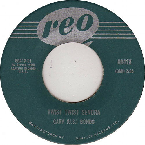・アーティスト Gary U.S. Bonds ・タイトル Twist, Twist Senora ・レーベル・型番 Reo 8641X ・フォーマット 7インチレコード ・コンディション(盤) 良い (VG+) ・コンディション(ジャケット) プレインカバー（元ジャケット／カバー無し） ・コンディション(帯) オビなし ・特記事項 サンプル画像です。実際の商品の画像ではありません 商品写真はバーコード/カタログ番号に対応したサンプル画像ですので、お送りする商品の画像ではありません。帯やライナーなどの付属品は、特記事項に記載されている場合のみ含まれます。プロモやカラーレコードなどの仕様についても、該当する場合のみ特記事項に記載しています。 【ご購入前に必ずご確認ください】 ・本店サイト(www.recordcity.jp)とは価格、送料が違います ・本店サイト、その他支店のオーダーとは同梱発送できません ・注文確定後に別の注文を頂いた場合、注文同士の同梱は致しかねます。 ・別倉庫から発送しているため、店頭受け渡しは対応しておりません ・一部商品は他の通販サイトでも販売しているため、ご注文のタイミングによっては商品のご用意ができない場合がございます。 ・土日祝日はお休みです 金曜・祝前日9時以降のご連絡またはご入金は、返答または発送が週明け・祝日明けに順次対応となります。 ・ご購入後のキャンセル不可 ご購入後のキャンセルはいかなる理由においてもお受けできません。ご了承の上、ご購入くださいませ。 ・日本郵便(ゆうパック/ゆうメール)によるお届けになります。 ・中古品であることをご理解ください 当ストアでは中古商品を主に販売しております。中古品であることをご理解の上ご購入ください。また、一部商品はRecordCityオンラインストアで試聴可能です。 ・返品について お客様のご都合による返品は一切承っておりません。 表記の内容と実際の商品に相違がある場合、また針飛び等で返品・返金をご希望される場合は、商品の到着後1週間以内にご連絡ください。商品の返送をこちらで確認後、キャンセル・返金を行います。 コンディションVG以下の商品は返品できません。プレイに影響のない表面のこすれ傷、プレス起因のノイズ盤は返品の対象外です。 【コンディション表記】 ・ほぼ新品(M-)(Like New) 完全な新品。未使用。当店ではほぼ使用しません ・非常に良い(EX)(Excellent) 中古盤として美品な状態。わずかな経年を感じるものの傷みを感じさせない、当店基準で最高の状態 ・良い(VG+)(Very Good Plus) 丁寧に扱われた中古品で、軽い使用感がみられる。 ・可(VG)(Acceptable) 使い込まれた中古品で、「良い」よりもさらに使用感がみられる。 ・悪い(VG-)(Bad) 状態が悪いアイテム。使用の保障はなく、再生不可、針飛び、目立つノイズがあるかもしれない。状態によるクレーム不可。返品不可。 ・非常に悪い(G)(Very Bad) 「悪い」よりさらに状態が悪いアイテム。使用の保障はなく、再生不可、針飛び、目立つノイズがあるかもしれない。状態によるクレーム不可。返品不可。 ・ジャンク(Fair)(Junk/Fair) 割れている、反っている、水ダメージがある、カビ、ジャケットが分離している、ひどい書き込み、ひどい擦れなど最低の状態。使用の保障はなく、再生不可、針飛び、目立つノイズがあるかもしれない。状態によるクレーム不可。返品不可。 ・ジャンク(Poor)(Junk/Poor) 割れている、反っている、水ダメージがある、カビ、ジャケットが分離している、ひどい書き込み、ひどい擦れなど最低の状態。使用の保障はなく、再生不可、針飛び、目立つノイズがあるかもしれない。状態によるクレーム不可。返品不可。
