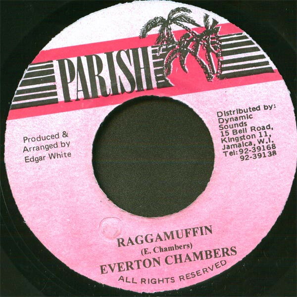 ・アーティスト Everton Chambers ・タイトル Raggamuffin ・レーベル・型番 Parish NONE ・フォーマット 7インチレコード ・コンディション(盤) 良い (VG+) ・コンディション(ジャケット) ・コンディション(帯) オビなし ・特記事項 【盤に目立った跡】 サンプル画像です。実際の商品の画像ではありません 商品写真はバーコード/カタログ番号に対応したサンプル画像ですので、お送りする商品の画像ではありません。帯やライナーなどの付属品は、特記事項に記載されている場合のみ含まれます。プロモやカラーレコードなどの仕様についても、該当する場合のみ特記事項に記載しています。 【ご購入前に必ずご確認ください】 ・本店サイト(www.recordcity.jp)とは価格、送料が違います ・本店サイト、その他支店のオーダーとは同梱発送できません ・注文確定後に別の注文を頂いた場合、注文同士の同梱は致しかねます。 ・別倉庫から発送しているため、店頭受け渡しは対応しておりません ・一部商品は他の通販サイトでも販売しているため、ご注文のタイミングによっては商品のご用意ができない場合がございます。 ・土日祝日はお休みです 金曜・祝前日9時以降のご連絡またはご入金は、返答または発送が週明け・祝日明けに順次対応となります。 ・ご購入後のキャンセル不可 ご購入後のキャンセルはいかなる理由においてもお受けできません。ご了承の上、ご購入くださいませ。 ・日本郵便(ゆうパック/ゆうメール)によるお届けになります。 ・中古品であることをご理解ください 当ストアでは中古商品を主に販売しております。中古品であることをご理解の上ご購入ください。また、一部商品はRecordCityオンラインストアで試聴可能です。 ・返品について お客様のご都合による返品は一切承っておりません。 表記の内容と実際の商品に相違がある場合、また針飛び等で返品・返金をご希望される場合は、商品の到着後1週間以内にご連絡ください。商品の返送をこちらで確認後、キャンセル・返金を行います。 コンディションVG以下の商品は返品できません。プレイに影響のない表面のこすれ傷、プレス起因のノイズ盤は返品の対象外です。 【コンディション表記】 ・ほぼ新品(M-)(Like New) 完全な新品。未使用。当店ではほぼ使用しません ・非常に良い(EX)(Excellent) 中古盤として美品な状態。わずかな経年を感じるものの傷みを感じさせない、当店基準で最高の状態 ・良い(VG+)(Very Good Plus) 丁寧に扱われた中古品で、軽い使用感がみられる。 ・可(VG)(Acceptable) 使い込まれた中古品で、「良い」よりもさらに使用感がみられる。 ・悪い(VG-)(Bad) 状態が悪いアイテム。使用の保障はなく、再生不可、針飛び、目立つノイズがあるかもしれない。状態によるクレーム不可。返品不可。 ・非常に悪い(G)(Very Bad) 「悪い」よりさらに状態が悪いアイテム。使用の保障はなく、再生不可、針飛び、目立つノイズがあるかもしれない。状態によるクレーム不可。返品不可。 ・ジャンク(Fair)(Junk/Fair) 割れている、反っている、水ダメージがある、カビ、ジャケットが分離している、ひどい書き込み、ひどい擦れなど最低の状態。使用の保障はなく、再生不可、針飛び、目立つノイズがあるかもしれない。状態によるクレーム不可。返品不可。 ・ジャンク(Poor)(Junk/Poor) 割れている、反っている、水ダメージがある、カビ、ジャケットが分離している、ひどい書き込み、ひどい擦れなど最低の状態。使用の保障はなく、再生不可、針飛び、目立つノイズがあるかもしれない。状態によるクレーム不可。返品不可。