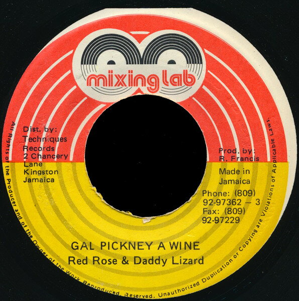 ・アーティスト Anthony Red Rose & Daddy Lizard ・タイトル Gal Pickney A Wine ・レーベル・型番 Mixing Lab NONE ・フォーマット 7インチレコード ・コンディション(盤) 良い (VG+) ・コンディション(ジャケット) ・コンディション(帯) オビなし ・特記事項 【SWOL/SLD】 サンプル画像です。実際の商品の画像ではありません 商品写真はバーコード/カタログ番号に対応したサンプル画像ですので、お送りする商品の画像ではありません。帯やライナーなどの付属品は、特記事項に記載されている場合のみ含まれます。プロモやカラーレコードなどの仕様についても、該当する場合のみ特記事項に記載しています。 【ご購入前に必ずご確認ください】 ・本店サイト(www.recordcity.jp)とは価格、送料が違います ・本店サイト、その他支店のオーダーとは同梱発送できません ・注文確定後に別の注文を頂いた場合、注文同士の同梱は致しかねます。 ・別倉庫から発送しているため、店頭受け渡しは対応しておりません ・一部商品は他の通販サイトでも販売しているため、ご注文のタイミングによっては商品のご用意ができない場合がございます。 ・土日祝日はお休みです 金曜・祝前日9時以降のご連絡またはご入金は、返答または発送が週明け・祝日明けに順次対応となります。 ・ご購入後のキャンセル不可 ご購入後のキャンセルはいかなる理由においてもお受けできません。ご了承の上、ご購入くださいませ。 ・日本郵便(ゆうパック/ゆうメール)によるお届けになります。 ・中古品であることをご理解ください 当ストアでは中古商品を主に販売しております。中古品であることをご理解の上ご購入ください。また、一部商品はRecordCityオンラインストアで試聴可能です。 ・返品について お客様のご都合による返品は一切承っておりません。 表記の内容と実際の商品に相違がある場合、また針飛び等で返品・返金をご希望される場合は、商品の到着後1週間以内にご連絡ください。商品の返送をこちらで確認後、キャンセル・返金を行います。 コンディションVG以下の商品は返品できません。プレイに影響のない表面のこすれ傷、プレス起因のノイズ盤は返品の対象外です。 【コンディション表記】 ・ほぼ新品(M-)(Like New) 完全な新品。未使用。当店ではほぼ使用しません ・非常に良い(EX)(Excellent) 中古盤として美品な状態。わずかな経年を感じるものの傷みを感じさせない、当店基準で最高の状態 ・良い(VG+)(Very Good Plus) 丁寧に扱われた中古品で、軽い使用感がみられる。 ・可(VG)(Acceptable) 使い込まれた中古品で、「良い」よりもさらに使用感がみられる。 ・悪い(VG-)(Bad) 状態が悪いアイテム。使用の保障はなく、再生不可、針飛び、目立つノイズがあるかもしれない。状態によるクレーム不可。返品不可。 ・非常に悪い(G)(Very Bad) 「悪い」よりさらに状態が悪いアイテム。使用の保障はなく、再生不可、針飛び、目立つノイズがあるかもしれない。状態によるクレーム不可。返品不可。 ・ジャンク(Fair)(Junk/Fair) 割れている、反っている、水ダメージがある、カビ、ジャケットが分離している、ひどい書き込み、ひどい擦れなど最低の状態。使用の保障はなく、再生不可、針飛び、目立つノイズがあるかもしれない。状態によるクレーム不可。返品不可。 ・ジャンク(Poor)(Junk/Poor) 割れている、反っている、水ダメージがある、カビ、ジャケットが分離している、ひどい書き込み、ひどい擦れなど最低の状態。使用の保障はなく、再生不可、針飛び、目立つノイズがあるかもしれない。状態によるクレーム不可。返品不可。