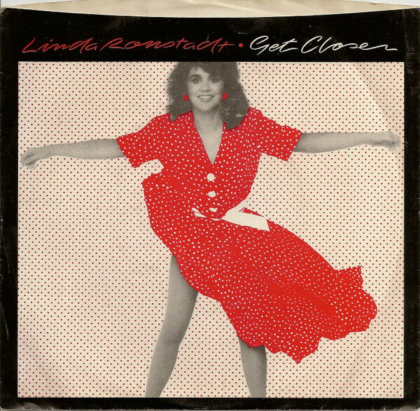 ・アーティスト Linda Ronstadt ・タイトル Get Closer ・レーベル・型番 Asylum Records 769948 ・フォーマット 7インチレコード ・コンディション(盤) 良い (VG+) ・コンディション(ジャケット) プレインカバー（元ジャケット／カバー無し） ・コンディション(帯) オビなし ・特記事項 サンプル画像です。実際の商品の画像ではありません 商品写真はバーコード/カタログ番号に対応したサンプル画像ですので、お送りする商品の画像ではありません。帯やライナーなどの付属品は、特記事項に記載されている場合のみ含まれます。プロモやカラーレコードなどの仕様についても、該当する場合のみ特記事項に記載しています。 【ご購入前に必ずご確認ください】 ・本店サイト(www.recordcity.jp)とは価格、送料が違います ・本店サイト、その他支店のオーダーとは同梱発送できません ・注文確定後に別の注文を頂いた場合、注文同士の同梱は致しかねます。 ・別倉庫から発送しているため、店頭受け渡しは対応しておりません ・一部商品は他の通販サイトでも販売しているため、ご注文のタイミングによっては商品のご用意ができない場合がございます。 ・土日祝日はお休みです 金曜・祝前日9時以降のご連絡またはご入金は、返答または発送が週明け・祝日明けに順次対応となります。 ・ご購入後のキャンセル不可 ご購入後のキャンセルはいかなる理由においてもお受けできません。ご了承の上、ご購入くださいませ。 ・日本郵便(ゆうパック/ゆうメール)によるお届けになります。 ・中古品であることをご理解ください 当ストアでは中古商品を主に販売しております。中古品であることをご理解の上ご購入ください。また、一部商品はRecordCityオンラインストアで試聴可能です。 ・返品について お客様のご都合による返品は一切承っておりません。 表記の内容と実際の商品に相違がある場合、また針飛び等で返品・返金をご希望される場合は、商品の到着後1週間以内にご連絡ください。商品の返送をこちらで確認後、キャンセル・返金を行います。 コンディションVG以下の商品は返品できません。プレイに影響のない表面のこすれ傷、プレス起因のノイズ盤は返品の対象外です。 【コンディション表記】 ・ほぼ新品(M-)(Like New) 完全な新品。未使用。当店ではほぼ使用しません ・非常に良い(EX)(Excellent) 中古盤として美品な状態。わずかな経年を感じるものの傷みを感じさせない、当店基準で最高の状態 ・良い(VG+)(Very Good Plus) 丁寧に扱われた中古品で、軽い使用感がみられる。 ・可(VG)(Acceptable) 使い込まれた中古品で、「良い」よりもさらに使用感がみられる。 ・悪い(VG-)(Bad) 状態が悪いアイテム。使用の保障はなく、再生不可、針飛び、目立つノイズがあるかもしれない。状態によるクレーム不可。返品不可。 ・非常に悪い(G)(Very Bad) 「悪い」よりさらに状態が悪いアイテム。使用の保障はなく、再生不可、針飛び、目立つノイズがあるかもしれない。状態によるクレーム不可。返品不可。 ・ジャンク(Fair)(Junk/Fair) 割れている、反っている、水ダメージがある、カビ、ジャケットが分離している、ひどい書き込み、ひどい擦れなど最低の状態。使用の保障はなく、再生不可、針飛び、目立つノイズがあるかもしれない。状態によるクレーム不可。返品不可。 ・ジャンク(Poor)(Junk/Poor) 割れている、反っている、水ダメージがある、カビ、ジャケットが分離している、ひどい書き込み、ひどい擦れなど最低の状態。使用の保障はなく、再生不可、針飛び、目立つノイズがあるかもしれない。状態によるクレーム不可。返品不可。