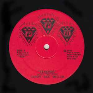 ・アーティスト Leroy Ace Miller / Aceloveace ・タイトル Teacher / The Teacher ・レーベル・型番 Peoples Potential Unlimited PPU085 ・フォーマット 12インチレコード ・コンディション(盤) 新品 (M) ・コンディション(ジャケット) ・コンディション(帯) オビなし ・特記事項 サンプル画像です。実際の商品の画像ではありません 商品写真はバーコード/カタログ番号に対応したサンプル画像ですので、お送りする商品の画像ではありません。帯やライナーなどの付属品は、特記事項に記載されている場合のみ含まれます。プロモやカラーレコードなどの仕様についても、該当する場合のみ特記事項に記載しています。 【ご購入前に必ずご確認ください】 ・本店サイト(www.recordcity.jp)とは価格、送料が違います ・本店サイト、その他支店のオーダーとは同梱発送できません ・注文確定後に別の注文を頂いた場合、注文同士の同梱は致しかねます。 ・別倉庫から発送しているため、店頭受け渡しは対応しておりません ・一部商品は他の通販サイトでも販売しているため、ご注文のタイミングによっては商品のご用意ができない場合がございます。 ・土日祝日はお休みです 金曜・祝前日9時以降のご連絡またはご入金は、返答または発送が週明け・祝日明けに順次対応となります。 ・ご購入後のキャンセル不可 ご購入後のキャンセルはいかなる理由においてもお受けできません。ご了承の上、ご購入くださいませ。 ・日本郵便(ゆうパック/ゆうメール)によるお届けになります。 ・中古品であることをご理解ください 当ストアでは中古商品を主に販売しております。中古品であることをご理解の上ご購入ください。また、一部商品はRecordCityオンラインストアで試聴可能です。 ・返品について お客様のご都合による返品は一切承っておりません。 表記の内容と実際の商品に相違がある場合、また針飛び等で返品・返金をご希望される場合は、商品の到着後1週間以内にご連絡ください。商品の返送をこちらで確認後、キャンセル・返金を行います。 コンディションVG以下の商品は返品できません。プレイに影響のない表面のこすれ傷、プレス起因のノイズ盤は返品の対象外です。 【コンディション表記】 ・ほぼ新品(M-)(Like New) 完全な新品。未使用。当店ではほぼ使用しません ・非常に良い(EX)(Excellent) 中古盤として美品な状態。わずかな経年を感じるものの傷みを感じさせない、当店基準で最高の状態 ・良い(VG+)(Very Good Plus) 丁寧に扱われた中古品で、軽い使用感がみられる。 ・可(VG)(Acceptable) 使い込まれた中古品で、「良い」よりもさらに使用感がみられる。 ・悪い(VG-)(Bad) 状態が悪いアイテム。使用の保障はなく、再生不可、針飛び、目立つノイズがあるかもしれない。状態によるクレーム不可。返品不可。 ・非常に悪い(G)(Very Bad) 「悪い」よりさらに状態が悪いアイテム。使用の保障はなく、再生不可、針飛び、目立つノイズがあるかもしれない。状態によるクレーム不可。返品不可。 ・ジャンク(Fair)(Junk/Fair) 割れている、反っている、水ダメージがある、カビ、ジャケットが分離している、ひどい書き込み、ひどい擦れなど最低の状態。使用の保障はなく、再生不可、針飛び、目立つノイズがあるかもしれない。状態によるクレーム不可。返品不可。 ・ジャンク(Poor)(Junk/Poor) 割れている、反っている、水ダメージがある、カビ、ジャケットが分離している、ひどい書き込み、ひどい擦れなど最低の状態。使用の保障はなく、再生不可、針飛び、目立つノイズがあるかもしれない。状態によるクレーム不可。返品不可。