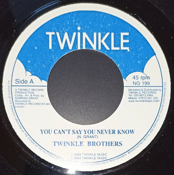 ・アーティスト Twinkle Brothers ・タイトル You Can't Say You Never Know ・レーベル・型番 Twinkle Music NG199 ・フォーマット 7インチレコード ・コンディション(盤) 非常に良い(EX) ・コンディション(ジャケット) ・コンディション(帯) オビなし ・特記事項 サンプル画像です。実際の商品の画像ではありません 商品写真はバーコード/カタログ番号に対応したサンプル画像ですので、お送りする商品の画像ではありません。帯やライナーなどの付属品は、特記事項に記載されている場合のみ含まれます。プロモやカラーレコードなどの仕様についても、該当する場合のみ特記事項に記載しています。 【ご購入前に必ずご確認ください】 ・本店サイト(www.recordcity.jp)とは価格、送料が違います ・本店サイト、その他支店のオーダーとは同梱発送できません ・注文確定後に別の注文を頂いた場合、注文同士の同梱は致しかねます。 ・別倉庫から発送しているため、店頭受け渡しは対応しておりません ・一部商品は他の通販サイトでも販売しているため、ご注文のタイミングによっては商品のご用意ができない場合がございます。 ・土日祝日はお休みです 金曜・祝前日9時以降のご連絡またはご入金は、返答または発送が週明け・祝日明けに順次対応となります。 ・ご購入後のキャンセル不可 ご購入後のキャンセルはいかなる理由においてもお受けできません。ご了承の上、ご購入くださいませ。 ・日本郵便(ゆうパック/ゆうメール)によるお届けになります。 ・中古品であることをご理解ください 当ストアでは中古商品を主に販売しております。中古品であることをご理解の上ご購入ください。また、一部商品はRecordCityオンラインストアで試聴可能です。 ・返品について お客様のご都合による返品は一切承っておりません。 表記の内容と実際の商品に相違がある場合、また針飛び等で返品・返金をご希望される場合は、商品の到着後1週間以内にご連絡ください。商品の返送をこちらで確認後、キャンセル・返金を行います。 コンディションVG以下の商品は返品できません。プレイに影響のない表面のこすれ傷、プレス起因のノイズ盤は返品の対象外です。 【コンディション表記】 ・ほぼ新品(M-)(Like New) 完全な新品。未使用。当店ではほぼ使用しません ・非常に良い(EX)(Excellent) 中古盤として美品な状態。わずかな経年を感じるものの傷みを感じさせない、当店基準で最高の状態 ・良い(VG+)(Very Good Plus) 丁寧に扱われた中古品で、軽い使用感がみられる。 ・可(VG)(Acceptable) 使い込まれた中古品で、「良い」よりもさらに使用感がみられる。 ・悪い(VG-)(Bad) 状態が悪いアイテム。使用の保障はなく、再生不可、針飛び、目立つノイズがあるかもしれない。状態によるクレーム不可。返品不可。 ・非常に悪い(G)(Very Bad) 「悪い」よりさらに状態が悪いアイテム。使用の保障はなく、再生不可、針飛び、目立つノイズがあるかもしれない。状態によるクレーム不可。返品不可。 ・ジャンク(Fair)(Junk/Fair) 割れている、反っている、水ダメージがある、カビ、ジャケットが分離している、ひどい書き込み、ひどい擦れなど最低の状態。使用の保障はなく、再生不可、針飛び、目立つノイズがあるかもしれない。状態によるクレーム不可。返品不可。 ・ジャンク(Poor)(Junk/Poor) 割れている、反っている、水ダメージがある、カビ、ジャケットが分離している、ひどい書き込み、ひどい擦れなど最低の状態。使用の保障はなく、再生不可、針飛び、目立つノイズがあるかもしれない。状態によるクレーム不可。返品不可。