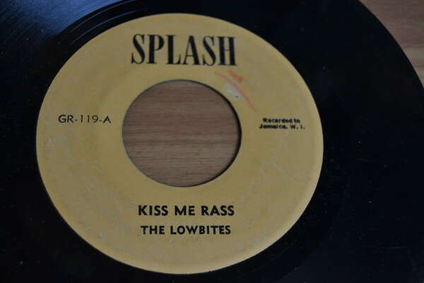 7” Low Bites Kiss Me Rass / Shoving GR119 Splash /00080