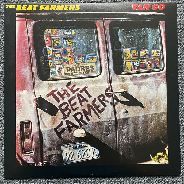 ・アーティスト Beat Farmers ・タイトル Van Go ・レーベル・型番 CURB R28X2003 ・フォーマット LPレコード ・コンディション(盤) 非常に良い(EX) ・コンディション(ジャケット) 良い (VG+) ・コンディション(帯) 良い (VG+) ・特記事項 【帯付き】 【ライナー付き】 サンプル画像です。実際の商品の画像ではありません 商品写真はバーコード/カタログ番号に対応したサンプル画像ですので、お送りする商品の画像ではありません。帯やライナーなどの付属品は、特記事項に記載されている場合のみ含まれます。プロモやカラーレコードなどの仕様についても、該当する場合のみ特記事項に記載しています。 【ご購入前に必ずご確認ください】 ・本店サイト(www.recordcity.jp)とは価格、送料が違います ・本店サイト、その他支店のオーダーとは同梱発送できません ・注文確定後に別の注文を頂いた場合、注文同士の同梱は致しかねます。 ・別倉庫から発送しているため、店頭受け渡しは対応しておりません ・一部商品は他の通販サイトでも販売しているため、ご注文のタイミングによっては商品のご用意ができない場合がございます。 ・土日祝日はお休みです 金曜・祝前日9時以降のご連絡またはご入金は、返答または発送が週明け・祝日明けに順次対応となります。 ・ご購入後のキャンセル不可 ご購入後のキャンセルはいかなる理由においてもお受けできません。ご了承の上、ご購入くださいませ。 ・日本郵便(ゆうパック/ゆうメール)によるお届けになります。 ・中古品であることをご理解ください 当ストアでは中古商品を主に販売しております。中古品であることをご理解の上ご購入ください。また、一部商品はRecordCityオンラインストアで試聴可能です。 ・返品について お客様のご都合による返品は一切承っておりません。 表記の内容と実際の商品に相違がある場合、また針飛び等で返品・返金をご希望される場合は、商品の到着後1週間以内にご連絡ください。商品の返送をこちらで確認後、キャンセル・返金を行います。 コンディションVG以下の商品は返品できません。プレイに影響のない表面のこすれ傷、プレス起因のノイズ盤は返品の対象外です。 【コンディション表記】 ・ほぼ新品(M-)(Like New) 完全な新品。未使用。当店ではほぼ使用しません ・非常に良い(EX)(Excellent) 中古盤として美品な状態。わずかな経年を感じるものの傷みを感じさせない、当店基準で最高の状態 ・良い(VG+)(Very Good Plus) 丁寧に扱われた中古品で、軽い使用感がみられる。 ・可(VG)(Acceptable) 使い込まれた中古品で、「良い」よりもさらに使用感がみられる。 ・悪い(VG-)(Bad) 状態が悪いアイテム。使用の保障はなく、再生不可、針飛び、目立つノイズがあるかもしれない。状態によるクレーム不可。返品不可。 ・非常に悪い(G)(Very Bad) 「悪い」よりさらに状態が悪いアイテム。使用の保障はなく、再生不可、針飛び、目立つノイズがあるかもしれない。状態によるクレーム不可。返品不可。 ・ジャンク(Fair)(Junk/Fair) 割れている、反っている、水ダメージがある、カビ、ジャケットが分離している、ひどい書き込み、ひどい擦れなど最低の状態。使用の保障はなく、再生不可、針飛び、目立つノイズがあるかもしれない。状態によるクレーム不可。返品不可。 ・ジャンク(Poor)(Junk/Poor) 割れている、反っている、水ダメージがある、カビ、ジャケットが分離している、ひどい書き込み、ひどい擦れなど最低の状態。使用の保障はなく、再生不可、針飛び、目立つノイズがあるかもしれない。状態によるクレーム不可。返品不可。