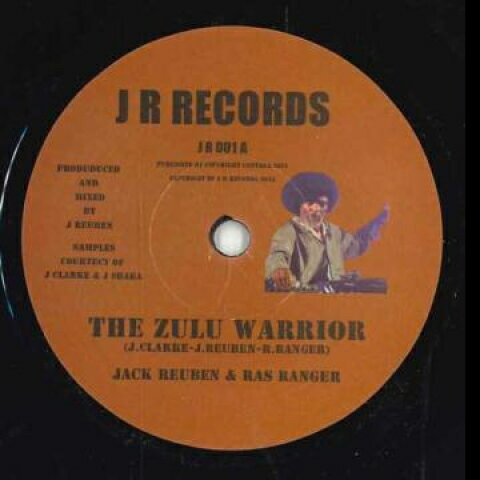 ・アーティスト Jack Reuben, Ras Ranger ・タイトル Zulu Warrior / Babylon Dub ・レーベル・型番 JR JR001 ・フォーマット 7" ・コンディション(盤) 新品 (M) ・コンディション(ジャケット) ・コンディション(帯) オビなし ・特記事項 サンプル画像です。実際の商品の画像ではありません 商品写真はバーコード/カタログ番号に対応したサンプル画像ですので、お送りする商品の画像ではありません。帯やライナーなどの付属品は、特記事項に記載されている場合のみ含まれます。プロモやカラーレコードなどの仕様についても、該当する場合のみ特記事項に記載しています。 【ご購入前に必ずご確認ください】 ・本店サイト(www.recordcity.jp)とは価格、送料が違います ・本店サイト、その他支店のオーダーとは同梱発送できません ・注文確定後に別の注文を頂いた場合、注文同士の同梱は致しかねます。 ・別倉庫から発送しているため、店頭受け渡しは対応しておりません ・一部商品は他の通販サイトでも販売しているため、ご注文のタイミングによっては商品のご用意ができない場合がございます。 ・土日祝日はお休みです 金曜・祝前日9時以降のご連絡またはご入金は、返答または発送が週明け・祝日明けに順次対応となります。 ・ご購入後のキャンセル不可 ご購入後のキャンセルはいかなる理由においてもお受けできません。ご了承の上、ご購入くださいませ。 ・日本郵便(ゆうパック/ゆうメール)によるお届けになります。 ・中古品であることをご理解ください 当ストアでは中古商品を主に販売しております。中古品であることをご理解の上ご購入ください。また、一部商品はRecordCityオンラインストアで試聴可能です。 ・返品について お客様のご都合による返品は一切承っておりません。 表記の内容と実際の商品に相違がある場合、また針飛び等で返品・返金をご希望される場合は、商品の到着後1週間以内にご連絡ください。商品の返送をこちらで確認後、キャンセル・返金を行います。 コンディションVG以下の商品は返品できません。プレイに影響のない表面のこすれ傷、プレス起因のノイズ盤は返品の対象外です。 【コンディション表記】 ・ほぼ新品(M-)(Like New) 完全な新品。未使用。当店ではほぼ使用しません ・非常に良い(EX)(Excellent) 中古盤として美品な状態。わずかな経年を感じるものの傷みを感じさせない、当店基準で最高の状態 ・良い(VG+)(Very Good Plus) 丁寧に扱われた中古品で、軽い使用感がみられる。 ・可(VG)(Acceptable) 使い込まれた中古品で、「良い」よりもさらに使用感がみられる。 ・悪い(VG-)(Bad) 状態が悪いアイテム。使用の保障はなく、再生不可、針飛び、目立つノイズがあるかもしれない。状態によるクレーム不可。返品不可。 ・非常に悪い(G)(Very Bad) 「悪い」よりさらに状態が悪いアイテム。使用の保障はなく、再生不可、針飛び、目立つノイズがあるかもしれない。状態によるクレーム不可。返品不可。 ・ジャンク(Fair)(Junk/Fair) 割れている、反っている、水ダメージがある、カビ、ジャケットが分離している、ひどい書き込み、ひどい擦れなど最低の状態。使用の保障はなく、再生不可、針飛び、目立つノイズがあるかもしれない。状態によるクレーム不可。返品不可。 ・ジャンク(Poor)(Junk/Poor) 割れている、反っている、水ダメージがある、カビ、ジャケットが分離している、ひどい書き込み、ひどい擦れなど最低の状態。使用の保障はなく、再生不可、針飛び、目立つノイズがあるかもしれない。状態によるクレーム不可。返品不可。