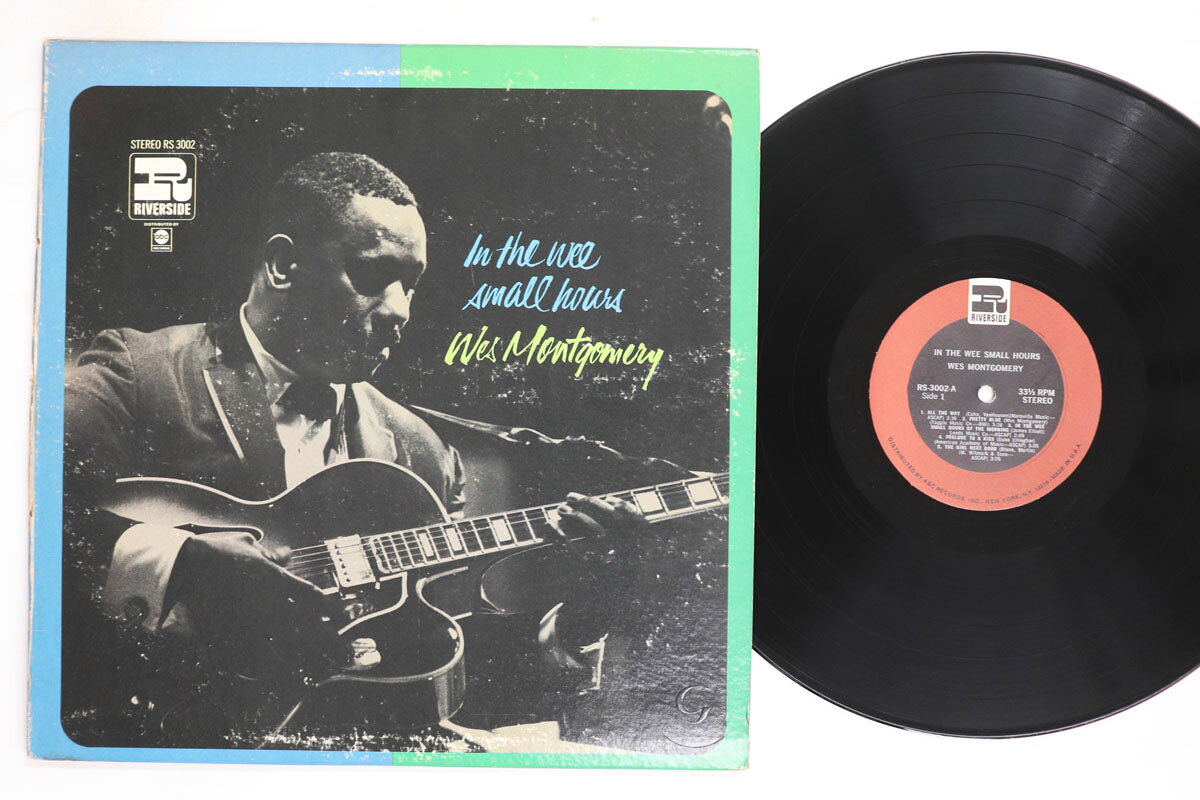 ・アーティスト Wes Montgomery ・タイトル In The Wee Small Hours ・レーベル・型番 RIVERSIDE RECORDS RS3002 ・フォーマット LPレコード ・コンディション(盤) 良い (VG+) ・コンディション(ジャケット) 可 (VG) ・コンディション(帯) オビなし ・特記事項 【カバーにキズ/ダメージ】 実際に発送される商品の画像です 【ご購入前に必ずご確認ください】 ・本店サイト(www.recordcity.jp)とは価格、送料が違います ・本店サイト、その他支店のオーダーとは同梱発送できません ・注文確定後に別の注文を頂いた場合、注文同士の同梱は致しかねます。 ・別倉庫から発送しているため、店頭受け渡しは対応しておりません ・一部商品は他の通販サイトでも販売しているため、ご注文のタイミングによっては商品のご用意ができない場合がございます。 ・土日祝日はお休みです 金曜・祝前日9時以降のご連絡またはご入金は、返答または発送が週明け・祝日明けに順次対応となります。 ・ご購入後のキャンセル不可 ご購入後のキャンセルはいかなる理由においてもお受けできません。ご了承の上、ご購入くださいませ。 ・日本郵便(ゆうパック/ゆうメール)によるお届けになります。 ・中古品であることをご理解ください 当ストアでは中古商品を主に販売しております。中古品であることをご理解の上ご購入ください。また、一部商品はRecordCityオンラインストアで試聴可能です。 ・返品について お客様のご都合による返品は一切承っておりません。 表記の内容と実際の商品に相違がある場合、また針飛び等で返品・返金をご希望される場合は、商品の到着後1週間以内にご連絡ください。商品の返送をこちらで確認後、キャンセル・返金を行います。 コンディションVG以下の商品は返品できません。プレイに影響のない表面のこすれ傷、プレス起因のノイズ盤は返品の対象外です。 【コンディション表記】 ・ほぼ新品(M-)(Like New) 完全な新品。未使用。当店ではほぼ使用しません ・非常に良い(EX)(Excellent) 中古盤として美品な状態。わずかな経年を感じるものの傷みを感じさせない、当店基準で最高の状態 ・良い(VG+)(Very Good Plus) 丁寧に扱われた中古品で、軽い使用感がみられる。 ・可(VG)(Acceptable) 使い込まれた中古品で、「良い」よりもさらに使用感がみられる。 ・悪い(VG-)(Bad) 状態が悪いアイテム。使用の保障はなく、再生不可、針飛び、目立つノイズがあるかもしれない。状態によるクレーム不可。返品不可。 ・非常に悪い(G)(Very Bad) 「悪い」よりさらに状態が悪いアイテム。使用の保障はなく、再生不可、針飛び、目立つノイズがあるかもしれない。状態によるクレーム不可。返品不可。 ・ジャンク(Fair)(Junk/Fair) 割れている、反っている、水ダメージがある、カビ、ジャケットが分離している、ひどい書き込み、ひどい擦れなど最低の状態。使用の保障はなく、再生不可、針飛び、目立つノイズがあるかもしれない。状態によるクレーム不可。返品不可。 ・ジャンク(Poor)(Junk/Poor) 割れている、反っている、水ダメージがある、カビ、ジャケットが分離している、ひどい書き込み、ひどい擦れなど最低の状態。使用の保障はなく、再生不可、針飛び、目立つノイズがあるかもしれない。状態によるクレーム不可。返品不可。
