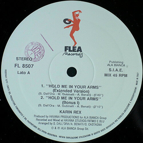 ・アーティスト Karin Rex ・タイトル Hold Me In Your Arms ・レーベル・型番 Flea Records FL8507 ・フォーマット 12インチレコード ・コンディション(盤) 良い (VG+) ・コンディション(ジャケット) 良い (VG+) ・コンディション(帯) オビなし ・特記事項 【カバー折れ/しわ】 サンプル画像です。実際の商品の画像ではありません 商品写真はバーコード/カタログ番号に対応したサンプル画像ですので、お送りする商品の画像ではありません。帯やライナーなどの付属品は、特記事項に記載されている場合のみ含まれます。プロモやカラーレコードなどの仕様についても、該当する場合のみ特記事項に記載しています。 【ご購入前に必ずご確認ください】 ・本店サイト(www.recordcity.jp)とは価格、送料が違います ・本店サイト、その他支店のオーダーとは同梱発送できません ・注文確定後に別の注文を頂いた場合、注文同士の同梱は致しかねます。 ・別倉庫から発送しているため、店頭受け渡しは対応しておりません ・一部商品は他の通販サイトでも販売しているため、ご注文のタイミングによっては商品のご用意ができない場合がございます。 ・土日祝日はお休みです 金曜・祝前日9時以降のご連絡またはご入金は、返答または発送が週明け・祝日明けに順次対応となります。 ・ご購入後のキャンセル不可 ご購入後のキャンセルはいかなる理由においてもお受けできません。ご了承の上、ご購入くださいませ。 ・日本郵便(ゆうパック/ゆうメール)によるお届けになります。 ・中古品であることをご理解ください 当ストアでは中古商品を主に販売しております。中古品であることをご理解の上ご購入ください。また、一部商品はRecordCityオンラインストアで試聴可能です。 ・返品について お客様のご都合による返品は一切承っておりません。 表記の内容と実際の商品に相違がある場合、また針飛び等で返品・返金をご希望される場合は、商品の到着後1週間以内にご連絡ください。商品の返送をこちらで確認後、キャンセル・返金を行います。 コンディションVG以下の商品は返品できません。プレイに影響のない表面のこすれ傷、プレス起因のノイズ盤は返品の対象外です。 【コンディション表記】 ・ほぼ新品(M-)(Like New) 完全な新品。未使用。当店ではほぼ使用しません ・非常に良い(EX)(Excellent) 中古盤として美品な状態。わずかな経年を感じるものの傷みを感じさせない、当店基準で最高の状態 ・良い(VG+)(Very Good Plus) 丁寧に扱われた中古品で、軽い使用感がみられる。 ・可(VG)(Acceptable) 使い込まれた中古品で、「良い」よりもさらに使用感がみられる。 ・悪い(VG-)(Bad) 状態が悪いアイテム。使用の保障はなく、再生不可、針飛び、目立つノイズがあるかもしれない。状態によるクレーム不可。返品不可。 ・非常に悪い(G)(Very Bad) 「悪い」よりさらに状態が悪いアイテム。使用の保障はなく、再生不可、針飛び、目立つノイズがあるかもしれない。状態によるクレーム不可。返品不可。 ・ジャンク(Fair)(Junk/Fair) 割れている、反っている、水ダメージがある、カビ、ジャケットが分離している、ひどい書き込み、ひどい擦れなど最低の状態。使用の保障はなく、再生不可、針飛び、目立つノイズがあるかもしれない。状態によるクレーム不可。返品不可。 ・ジャンク(Poor)(Junk/Poor) 割れている、反っている、水ダメージがある、カビ、ジャケットが分離している、ひどい書き込み、ひどい擦れなど最低の状態。使用の保障はなく、再生不可、針飛び、目立つノイズがあるかもしれない。状態によるクレーム不可。返品不可。