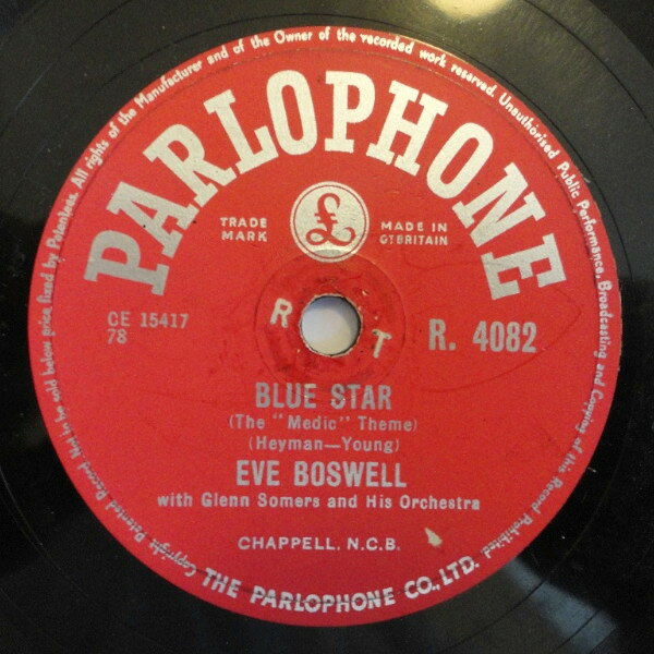 ・アーティスト Eve Boswell, The Glen Somers Orchestra ・タイトル Blue Star / Pickin' A Chicken ・レーベル・型番 Parlophone R4082 ・フォーマット 78回転SP盤レコード ・コンディション(盤) 可 (VG) ・コンディション(ジャケット) プレインカバー（元ジャケット／カバー無し） ・コンディション(帯) オビなし ・特記事項 【※再生コンディションによる返品不可】 サンプル画像です。実際の商品の画像ではありません 商品写真はバーコード/カタログ番号に対応したサンプル画像ですので、お送りする商品の画像ではありません。帯やライナーなどの付属品は、特記事項に記載されている場合のみ含まれます。プロモやカラーレコードなどの仕様についても、該当する場合のみ特記事項に記載しています。 【ご購入前に必ずご確認ください】 ・本店サイト(www.recordcity.jp)とは価格、送料が違います ・本店サイト、その他支店のオーダーとは同梱発送できません ・注文確定後に別の注文を頂いた場合、注文同士の同梱は致しかねます。 ・別倉庫から発送しているため、店頭受け渡しは対応しておりません ・一部商品は他の通販サイトでも販売しているため、ご注文のタイミングによっては商品のご用意ができない場合がございます。 ・土日祝日はお休みです 金曜・祝前日9時以降のご連絡またはご入金は、返答または発送が週明け・祝日明けに順次対応となります。 ・ご購入後のキャンセル不可 ご購入後のキャンセルはいかなる理由においてもお受けできません。ご了承の上、ご購入くださいませ。 ・日本郵便(ゆうパック/ゆうメール)によるお届けになります。 ・中古品であることをご理解ください 当ストアでは中古商品を主に販売しております。中古品であることをご理解の上ご購入ください。また、一部商品はRecordCityオンラインストアで試聴可能です。 ・返品について お客様のご都合による返品は一切承っておりません。 表記の内容と実際の商品に相違がある場合、また針飛び等で返品・返金をご希望される場合は、商品の到着後1週間以内にご連絡ください。商品の返送をこちらで確認後、キャンセル・返金を行います。 コンディションVG以下の商品は返品できません。プレイに影響のない表面のこすれ傷、プレス起因のノイズ盤は返品の対象外です。 【コンディション表記】 ・ほぼ新品(M-)(Like New) 完全な新品。未使用。当店ではほぼ使用しません ・非常に良い(EX)(Excellent) 中古盤として美品な状態。わずかな経年を感じるものの傷みを感じさせない、当店基準で最高の状態 ・良い(VG+)(Very Good Plus) 丁寧に扱われた中古品で、軽い使用感がみられる。 ・可(VG)(Acceptable) 使い込まれた中古品で、「良い」よりもさらに使用感がみられる。 ・悪い(VG-)(Bad) 状態が悪いアイテム。使用の保障はなく、再生不可、針飛び、目立つノイズがあるかもしれない。状態によるクレーム不可。返品不可。 ・非常に悪い(G)(Very Bad) 「悪い」よりさらに状態が悪いアイテム。使用の保障はなく、再生不可、針飛び、目立つノイズがあるかもしれない。状態によるクレーム不可。返品不可。 ・ジャンク(Fair)(Junk/Fair) 割れている、反っている、水ダメージがある、カビ、ジャケットが分離している、ひどい書き込み、ひどい擦れなど最低の状態。使用の保障はなく、再生不可、針飛び、目立つノイズがあるかもしれない。状態によるクレーム不可。返品不可。 ・ジャンク(Poor)(Junk/Poor) 割れている、反っている、水ダメージがある、カビ、ジャケットが分離している、ひどい書き込み、ひどい擦れなど最低の状態。使用の保障はなく、再生不可、針飛び、目立つノイズがあるかもしれない。状態によるクレーム不可。返品不可。