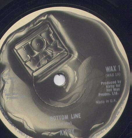 ・アーティスト Kirby (21) ・タイトル Bottom Line ・レーベル・型番 Hot Wax WAX1 ・フォーマット 7インチレコード ・コンディション(盤) 良い (VG+) ・コンディション(ジャケット) プレインカバー（元ジャケット／カバー無し） ・コンディション(帯) オビなし ・特記事項 【盤に浅い跡】 サンプル画像です。実際の商品の画像ではありません 商品写真はバーコード/カタログ番号に対応したサンプル画像ですので、お送りする商品の画像ではありません。帯やライナーなどの付属品は、特記事項に記載されている場合のみ含まれます。プロモやカラーレコードなどの仕様についても、該当する場合のみ特記事項に記載しています。 【ご購入前に必ずご確認ください】 ・本店サイト(www.recordcity.jp)とは価格、送料が違います ・本店サイト、その他支店のオーダーとは同梱発送できません ・注文確定後に別の注文を頂いた場合、注文同士の同梱は致しかねます。 ・別倉庫から発送しているため、店頭受け渡しは対応しておりません ・一部商品は他の通販サイトでも販売しているため、ご注文のタイミングによっては商品のご用意ができない場合がございます。 ・土日祝日はお休みです 金曜・祝前日9時以降のご連絡またはご入金は、返答または発送が週明け・祝日明けに順次対応となります。 ・ご購入後のキャンセル不可 ご購入後のキャンセルはいかなる理由においてもお受けできません。ご了承の上、ご購入くださいませ。 ・日本郵便(ゆうパック/ゆうメール)によるお届けになります。 ・中古品であることをご理解ください 当ストアでは中古商品を主に販売しております。中古品であることをご理解の上ご購入ください。また、一部商品はRecordCityオンラインストアで試聴可能です。 ・返品について お客様のご都合による返品は一切承っておりません。 表記の内容と実際の商品に相違がある場合、また針飛び等で返品・返金をご希望される場合は、商品の到着後1週間以内にご連絡ください。商品の返送をこちらで確認後、キャンセル・返金を行います。 コンディションVG以下の商品は返品できません。プレイに影響のない表面のこすれ傷、プレス起因のノイズ盤は返品の対象外です。 【コンディション表記】 ・ほぼ新品(M-)(Like New) 完全な新品。未使用。当店ではほぼ使用しません ・非常に良い(EX)(Excellent) 中古盤として美品な状態。わずかな経年を感じるものの傷みを感じさせない、当店基準で最高の状態 ・良い(VG+)(Very Good Plus) 丁寧に扱われた中古品で、軽い使用感がみられる。 ・可(VG)(Acceptable) 使い込まれた中古品で、「良い」よりもさらに使用感がみられる。 ・悪い(VG-)(Bad) 状態が悪いアイテム。使用の保障はなく、再生不可、針飛び、目立つノイズがあるかもしれない。状態によるクレーム不可。返品不可。 ・非常に悪い(G)(Very Bad) 「悪い」よりさらに状態が悪いアイテム。使用の保障はなく、再生不可、針飛び、目立つノイズがあるかもしれない。状態によるクレーム不可。返品不可。 ・ジャンク(Fair)(Junk/Fair) 割れている、反っている、水ダメージがある、カビ、ジャケットが分離している、ひどい書き込み、ひどい擦れなど最低の状態。使用の保障はなく、再生不可、針飛び、目立つノイズがあるかもしれない。状態によるクレーム不可。返品不可。 ・ジャンク(Poor)(Junk/Poor) 割れている、反っている、水ダメージがある、カビ、ジャケットが分離している、ひどい書き込み、ひどい擦れなど最低の状態。使用の保障はなく、再生不可、針飛び、目立つノイズがあるかもしれない。状態によるクレーム不可。返品不可。