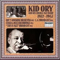 ・アーティスト Kid Ory & His Creole Jazz Band ・タイトル 1922-1947 ・レーベル・型番 Document Records DOCD1002 ・フォーマット CD ・コンディション(盤) 良い (VG+) ・コンディション(ジャケット) ・コンディション(帯) オビなし ・特記事項 【ケース擦れ】 サンプル画像です。実際の商品の画像ではありません 商品写真はバーコード/カタログ番号に対応したサンプル画像ですので、お送りする商品の画像ではありません。帯やライナーなどの付属品は、特記事項に記載されている場合のみ含まれます。プロモやカラーレコードなどの仕様についても、該当する場合のみ特記事項に記載しています。 【ご購入前に必ずご確認ください】 ・本店サイト(www.recordcity.jp)とは価格、送料が違います ・本店サイト、その他支店のオーダーとは同梱発送できません ・注文確定後に別の注文を頂いた場合、注文同士の同梱は致しかねます。 ・別倉庫から発送しているため、店頭受け渡しは対応しておりません ・一部商品は他の通販サイトでも販売しているため、ご注文のタイミングによっては商品のご用意ができない場合がございます。 ・土日祝日はお休みです 金曜・祝前日9時以降のご連絡またはご入金は、返答または発送が週明け・祝日明けに順次対応となります。 ・ご購入後のキャンセル不可 ご購入後のキャンセルはいかなる理由においてもお受けできません。ご了承の上、ご購入くださいませ。 ・日本郵便(ゆうパック/ゆうメール)によるお届けになります。 ・中古品であることをご理解ください 当ストアでは中古商品を主に販売しております。中古品であることをご理解の上ご購入ください。また、一部商品はRecordCityオンラインストアで試聴可能です。 ・返品について お客様のご都合による返品は一切承っておりません。 表記の内容と実際の商品に相違がある場合、また針飛び等で返品・返金をご希望される場合は、商品の到着後1週間以内にご連絡ください。商品の返送をこちらで確認後、キャンセル・返金を行います。 コンディションVG以下の商品は返品できません。プレイに影響のない表面のこすれ傷、プレス起因のノイズ盤は返品の対象外です。 【コンディション表記】 ・ほぼ新品(M-)(Like New) 完全な新品。未使用。当店ではほぼ使用しません ・非常に良い(EX)(Excellent) 中古盤として美品な状態。わずかな経年を感じるものの傷みを感じさせない、当店基準で最高の状態 ・良い(VG+)(Very Good Plus) 丁寧に扱われた中古品で、軽い使用感がみられる。 ・可(VG)(Acceptable) 使い込まれた中古品で、「良い」よりもさらに使用感がみられる。 ・悪い(VG-)(Bad) 状態が悪いアイテム。使用の保障はなく、再生不可、針飛び、目立つノイズがあるかもしれない。状態によるクレーム不可。返品不可。 ・非常に悪い(G)(Very Bad) 「悪い」よりさらに状態が悪いアイテム。使用の保障はなく、再生不可、針飛び、目立つノイズがあるかもしれない。状態によるクレーム不可。返品不可。 ・ジャンク(Fair)(Junk/Fair) 割れている、反っている、水ダメージがある、カビ、ジャケットが分離している、ひどい書き込み、ひどい擦れなど最低の状態。使用の保障はなく、再生不可、針飛び、目立つノイズがあるかもしれない。状態によるクレーム不可。返品不可。 ・ジャンク(Poor)(Junk/Poor) 割れている、反っている、水ダメージがある、カビ、ジャケットが分離している、ひどい書き込み、ひどい擦れなど最低の状態。使用の保障はなく、再生不可、針飛び、目立つノイズがあるかもしれない。状態によるクレーム不可。返品不可。