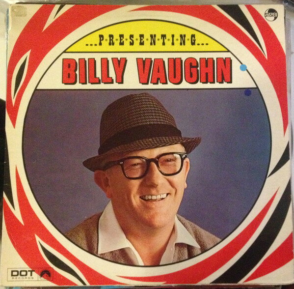 ・アーティスト Billy Vaughn ・タイトル Presenting... Billy Vaughn And His Orchestra ・レーベル・型番 Dot Records NL533 ・フォーマット LPレコード ・コンディション(盤) 良い (VG+) ・コンディション(ジャケット) 良い (VG+) ・コンディション(帯) オビなし ・特記事項 【盤に薄い跡】【カバー抜け】 サンプル画像です。実際の商品の画像ではありません 商品写真はバーコード/カタログ番号に対応したサンプル画像ですので、お送りする商品の画像ではありません。帯やライナーなどの付属品は、特記事項に記載されている場合のみ含まれます。プロモやカラーレコードなどの仕様についても、該当する場合のみ特記事項に記載しています。 【ご購入前に必ずご確認ください】 ・本店サイト(www.recordcity.jp)とは価格、送料が違います ・本店サイト、その他支店のオーダーとは同梱発送できません ・注文確定後に別の注文を頂いた場合、注文同士の同梱は致しかねます。 ・別倉庫から発送しているため、店頭受け渡しは対応しておりません ・一部商品は他の通販サイトでも販売しているため、ご注文のタイミングによっては商品のご用意ができない場合がございます。 ・土日祝日はお休みです 金曜・祝前日9時以降のご連絡またはご入金は、返答または発送が週明け・祝日明けに順次対応となります。 ・ご購入後のキャンセル不可 ご購入後のキャンセルはいかなる理由においてもお受けできません。ご了承の上、ご購入くださいませ。 ・日本郵便(ゆうパック/ゆうメール)によるお届けになります。 ・中古品であることをご理解ください 当ストアでは中古商品を主に販売しております。中古品であることをご理解の上ご購入ください。また、一部商品はRecordCityオンラインストアで試聴可能です。 ・返品について お客様のご都合による返品は一切承っておりません。 表記の内容と実際の商品に相違がある場合、また針飛び等で返品・返金をご希望される場合は、商品の到着後1週間以内にご連絡ください。商品の返送をこちらで確認後、キャンセル・返金を行います。 コンディションVG以下の商品は返品できません。プレイに影響のない表面のこすれ傷、プレス起因のノイズ盤は返品の対象外です。 【コンディション表記】 ・ほぼ新品(M-)(Like New) 完全な新品。未使用。当店ではほぼ使用しません ・非常に良い(EX)(Excellent) 中古盤として美品な状態。わずかな経年を感じるものの傷みを感じさせない、当店基準で最高の状態 ・良い(VG+)(Very Good Plus) 丁寧に扱われた中古品で、軽い使用感がみられる。 ・可(VG)(Acceptable) 使い込まれた中古品で、「良い」よりもさらに使用感がみられる。 ・悪い(VG-)(Bad) 状態が悪いアイテム。使用の保障はなく、再生不可、針飛び、目立つノイズがあるかもしれない。状態によるクレーム不可。返品不可。 ・非常に悪い(G)(Very Bad) 「悪い」よりさらに状態が悪いアイテム。使用の保障はなく、再生不可、針飛び、目立つノイズがあるかもしれない。状態によるクレーム不可。返品不可。 ・ジャンク(Fair)(Junk/Fair) 割れている、反っている、水ダメージがある、カビ、ジャケットが分離している、ひどい書き込み、ひどい擦れなど最低の状態。使用の保障はなく、再生不可、針飛び、目立つノイズがあるかもしれない。状態によるクレーム不可。返品不可。 ・ジャンク(Poor)(Junk/Poor) 割れている、反っている、水ダメージがある、カビ、ジャケットが分離している、ひどい書き込み、ひどい擦れなど最低の状態。使用の保障はなく、再生不可、針飛び、目立つノイズがあるかもしれない。状態によるクレーム不可。返品不可。