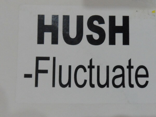 ・アーティスト Hush ・タイトル Fluctuate ・レーベル・型番 Free For All 7002865 ・フォーマット 12インチレコード ・コンディション(盤) 非常に良い(EX) ・コンディション(ジャケット) 良い (VG+) ・コンディション(帯) オビなし ・特記事項 サンプル画像です。実際の商品の画像ではありません 商品写真はバーコード/カタログ番号に対応したサンプル画像ですので、お送りする商品の画像ではありません。帯やライナーなどの付属品は、特記事項に記載されている場合のみ含まれます。プロモやカラーレコードなどの仕様についても、該当する場合のみ特記事項に記載しています。 【ご購入前に必ずご確認ください】 ・本店サイト(www.recordcity.jp)とは価格、送料が違います ・本店サイト、その他支店のオーダーとは同梱発送できません ・注文確定後に別の注文を頂いた場合、注文同士の同梱は致しかねます。 ・別倉庫から発送しているため、店頭受け渡しは対応しておりません ・一部商品は他の通販サイトでも販売しているため、ご注文のタイミングによっては商品のご用意ができない場合がございます。 ・土日祝日はお休みです 金曜・祝前日9時以降のご連絡またはご入金は、返答または発送が週明け・祝日明けに順次対応となります。 ・ご購入後のキャンセル不可 ご購入後のキャンセルはいかなる理由においてもお受けできません。ご了承の上、ご購入くださいませ。 ・日本郵便(ゆうパック/ゆうメール)によるお届けになります。 ・中古品であることをご理解ください 当ストアでは中古商品を主に販売しております。中古品であることをご理解の上ご購入ください。また、一部商品はRecordCityオンラインストアで試聴可能です。 ・返品について お客様のご都合による返品は一切承っておりません。 表記の内容と実際の商品に相違がある場合、また針飛び等で返品・返金をご希望される場合は、商品の到着後1週間以内にご連絡ください。商品の返送をこちらで確認後、キャンセル・返金を行います。 コンディションVG以下の商品は返品できません。プレイに影響のない表面のこすれ傷、プレス起因のノイズ盤は返品の対象外です。 【コンディション表記】 ・ほぼ新品(M-)(Like New) 完全な新品。未使用。当店ではほぼ使用しません ・非常に良い(EX)(Excellent) 中古盤として美品な状態。わずかな経年を感じるものの傷みを感じさせない、当店基準で最高の状態 ・良い(VG+)(Very Good Plus) 丁寧に扱われた中古品で、軽い使用感がみられる。 ・可(VG)(Acceptable) 使い込まれた中古品で、「良い」よりもさらに使用感がみられる。 ・悪い(VG-)(Bad) 状態が悪いアイテム。使用の保障はなく、再生不可、針飛び、目立つノイズがあるかもしれない。状態によるクレーム不可。返品不可。 ・非常に悪い(G)(Very Bad) 「悪い」よりさらに状態が悪いアイテム。使用の保障はなく、再生不可、針飛び、目立つノイズがあるかもしれない。状態によるクレーム不可。返品不可。 ・ジャンク(Fair)(Junk/Fair) 割れている、反っている、水ダメージがある、カビ、ジャケットが分離している、ひどい書き込み、ひどい擦れなど最低の状態。使用の保障はなく、再生不可、針飛び、目立つノイズがあるかもしれない。状態によるクレーム不可。返品不可。 ・ジャンク(Poor)(Junk/Poor) 割れている、反っている、水ダメージがある、カビ、ジャケットが分離している、ひどい書き込み、ひどい擦れなど最低の状態。使用の保障はなく、再生不可、針飛び、目立つノイズがあるかもしれない。状態によるクレーム不可。返品不可。