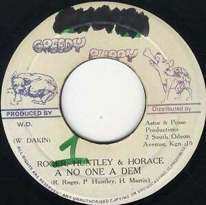 ・アーティスト R. Roger , Prince Huntley & Horace Martin ・タイトル A No One A Dem ・レーベル・型番 Greedy Puppy NONE ・フォーマット 7インチレコード ・コンディション(盤) 可 (VG) ・コンディション(ジャケット) ・コンディション(帯) オビなし ・特記事項 【盤に薄い跡】【盤に短いヘアライン】【レーベルに染み】【SEW/WOL】 サンプル画像です。実際の商品の画像ではありません 商品写真はバーコード/カタログ番号に対応したサンプル画像ですので、お送りする商品の画像ではありません。帯やライナーなどの付属品は、特記事項に記載されている場合のみ含まれます。プロモやカラーレコードなどの仕様についても、該当する場合のみ特記事項に記載しています。 【ご購入前に必ずご確認ください】 ・本店サイト(www.recordcity.jp)とは価格、送料が違います ・本店サイト、その他支店のオーダーとは同梱発送できません ・注文確定後に別の注文を頂いた場合、注文同士の同梱は致しかねます。 ・別倉庫から発送しているため、店頭受け渡しは対応しておりません ・一部商品は他の通販サイトでも販売しているため、ご注文のタイミングによっては商品のご用意ができない場合がございます。 ・土日祝日はお休みです 金曜・祝前日9時以降のご連絡またはご入金は、返答または発送が週明け・祝日明けに順次対応となります。 ・ご購入後のキャンセル不可 ご購入後のキャンセルはいかなる理由においてもお受けできません。ご了承の上、ご購入くださいませ。 ・日本郵便(ゆうパック/ゆうメール)によるお届けになります。 ・中古品であることをご理解ください 当ストアでは中古商品を主に販売しております。中古品であることをご理解の上ご購入ください。また、一部商品はRecordCityオンラインストアで試聴可能です。 ・返品について お客様のご都合による返品は一切承っておりません。 表記の内容と実際の商品に相違がある場合、また針飛び等で返品・返金をご希望される場合は、商品の到着後1週間以内にご連絡ください。商品の返送をこちらで確認後、キャンセル・返金を行います。 コンディションVG以下の商品は返品できません。プレイに影響のない表面のこすれ傷、プレス起因のノイズ盤は返品の対象外です。 【コンディション表記】 ・ほぼ新品(M-)(Like New) 完全な新品。未使用。当店ではほぼ使用しません ・非常に良い(EX)(Excellent) 中古盤として美品な状態。わずかな経年を感じるものの傷みを感じさせない、当店基準で最高の状態 ・良い(VG+)(Very Good Plus) 丁寧に扱われた中古品で、軽い使用感がみられる。 ・可(VG)(Acceptable) 使い込まれた中古品で、「良い」よりもさらに使用感がみられる。 ・悪い(VG-)(Bad) 状態が悪いアイテム。使用の保障はなく、再生不可、針飛び、目立つノイズがあるかもしれない。状態によるクレーム不可。返品不可。 ・非常に悪い(G)(Very Bad) 「悪い」よりさらに状態が悪いアイテム。使用の保障はなく、再生不可、針飛び、目立つノイズがあるかもしれない。状態によるクレーム不可。返品不可。 ・ジャンク(Fair)(Junk/Fair) 割れている、反っている、水ダメージがある、カビ、ジャケットが分離している、ひどい書き込み、ひどい擦れなど最低の状態。使用の保障はなく、再生不可、針飛び、目立つノイズがあるかもしれない。状態によるクレーム不可。返品不可。 ・ジャンク(Poor)(Junk/Poor) 割れている、反っている、水ダメージがある、カビ、ジャケットが分離している、ひどい書き込み、ひどい擦れなど最低の状態。使用の保障はなく、再生不可、針飛び、目立つノイズがあるかもしれない。状態によるクレーム不可。返品不可。