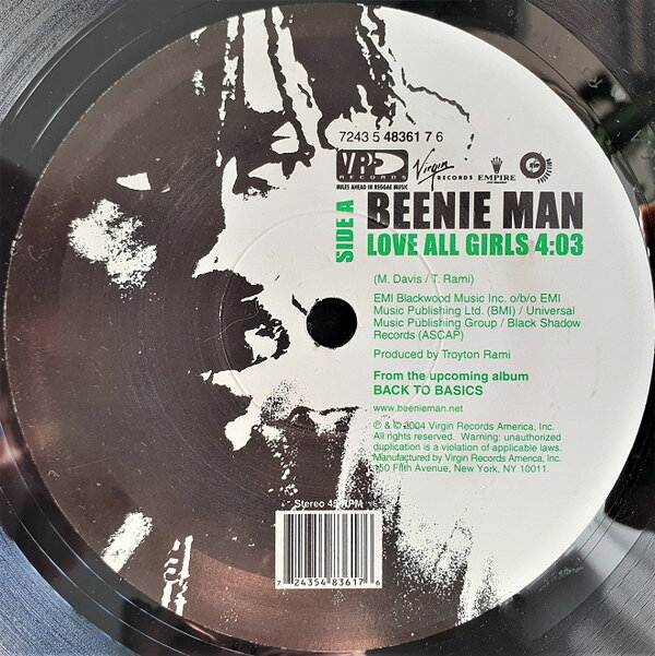 ・アーティスト Beenie Man ・タイトル Love All Girls ・レーベル・型番 VP Records, Virgin Records America, Inc. 724354836176 ・フォーマット 7インチレコード ・コンディション(盤) 非常に良い(EX) ・コンディション(ジャケット) ・コンディション(帯) オビなし ・特記事項 【EX+ 】 サンプル画像です。実際の商品の画像ではありません 商品写真はバーコード/カタログ番号に対応したサンプル画像ですので、お送りする商品の画像ではありません。帯やライナーなどの付属品は、特記事項に記載されている場合のみ含まれます。プロモやカラーレコードなどの仕様についても、該当する場合のみ特記事項に記載しています。 【ご購入前に必ずご確認ください】 ・本店サイト(www.recordcity.jp)とは価格、送料が違います ・本店サイト、その他支店のオーダーとは同梱発送できません ・注文確定後に別の注文を頂いた場合、注文同士の同梱は致しかねます。 ・別倉庫から発送しているため、店頭受け渡しは対応しておりません ・一部商品は他の通販サイトでも販売しているため、ご注文のタイミングによっては商品のご用意ができない場合がございます。 ・土日祝日はお休みです 金曜・祝前日9時以降のご連絡またはご入金は、返答または発送が週明け・祝日明けに順次対応となります。 ・ご購入後のキャンセル不可 ご購入後のキャンセルはいかなる理由においてもお受けできません。ご了承の上、ご購入くださいませ。 ・日本郵便(ゆうパック/ゆうメール)によるお届けになります。 ・中古品であることをご理解ください 当ストアでは中古商品を主に販売しております。中古品であることをご理解の上ご購入ください。また、一部商品はRecordCityオンラインストアで試聴可能です。 ・返品について お客様のご都合による返品は一切承っておりません。 表記の内容と実際の商品に相違がある場合、また針飛び等で返品・返金をご希望される場合は、商品の到着後1週間以内にご連絡ください。商品の返送をこちらで確認後、キャンセル・返金を行います。 コンディションVG以下の商品は返品できません。プレイに影響のない表面のこすれ傷、プレス起因のノイズ盤は返品の対象外です。 【コンディション表記】 ・ほぼ新品(M-)(Like New) 完全な新品。未使用。当店ではほぼ使用しません ・非常に良い(EX)(Excellent) 中古盤として美品な状態。わずかな経年を感じるものの傷みを感じさせない、当店基準で最高の状態 ・良い(VG+)(Very Good Plus) 丁寧に扱われた中古品で、軽い使用感がみられる。 ・可(VG)(Acceptable) 使い込まれた中古品で、「良い」よりもさらに使用感がみられる。 ・悪い(VG-)(Bad) 状態が悪いアイテム。使用の保障はなく、再生不可、針飛び、目立つノイズがあるかもしれない。状態によるクレーム不可。返品不可。 ・非常に悪い(G)(Very Bad) 「悪い」よりさらに状態が悪いアイテム。使用の保障はなく、再生不可、針飛び、目立つノイズがあるかもしれない。状態によるクレーム不可。返品不可。 ・ジャンク(Fair)(Junk/Fair) 割れている、反っている、水ダメージがある、カビ、ジャケットが分離している、ひどい書き込み、ひどい擦れなど最低の状態。使用の保障はなく、再生不可、針飛び、目立つノイズがあるかもしれない。状態によるクレーム不可。返品不可。 ・ジャンク(Poor)(Junk/Poor) 割れている、反っている、水ダメージがある、カビ、ジャケットが分離している、ひどい書き込み、ひどい擦れなど最低の状態。使用の保障はなく、再生不可、針飛び、目立つノイズがあるかもしれない。状態によるクレーム不可。返品不可。