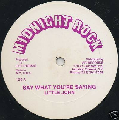 ・アーティスト Little John / Elfigo Bacca ・タイトル Say What You're Saying / Dedicated To You ・レーベル・型番 Midnight Rock VPRD125 ・フォーマット 12インチレコード ・コンディション(盤) 可 (VG) ・コンディション(ジャケット) プレインカバー（元ジャケット／カバー無し） ・コンディション(帯) オビなし ・特記事項 【レーベルに書き込み】【レーベルにシール付着】【盤に小さいキズ】【カバー書き込み】 サンプル画像です。実際の商品の画像ではありません 商品写真はバーコード/カタログ番号に対応したサンプル画像ですので、お送りする商品の画像ではありません。帯やライナーなどの付属品は、特記事項に記載されている場合のみ含まれます。プロモやカラーレコードなどの仕様についても、該当する場合のみ特記事項に記載しています。 【ご購入前に必ずご確認ください】 ・本店サイト(www.recordcity.jp)とは価格、送料が違います ・本店サイト、その他支店のオーダーとは同梱発送できません ・注文確定後に別の注文を頂いた場合、注文同士の同梱は致しかねます。 ・別倉庫から発送しているため、店頭受け渡しは対応しておりません ・一部商品は他の通販サイトでも販売しているため、ご注文のタイミングによっては商品のご用意ができない場合がございます。 ・土日祝日はお休みです 金曜・祝前日9時以降のご連絡またはご入金は、返答または発送が週明け・祝日明けに順次対応となります。 ・ご購入後のキャンセル不可 ご購入後のキャンセルはいかなる理由においてもお受けできません。ご了承の上、ご購入くださいませ。 ・日本郵便(ゆうパック/ゆうメール)によるお届けになります。 ・中古品であることをご理解ください 当ストアでは中古商品を主に販売しております。中古品であることをご理解の上ご購入ください。また、一部商品はRecordCityオンラインストアで試聴可能です。 ・返品について お客様のご都合による返品は一切承っておりません。 表記の内容と実際の商品に相違がある場合、また針飛び等で返品・返金をご希望される場合は、商品の到着後1週間以内にご連絡ください。商品の返送をこちらで確認後、キャンセル・返金を行います。 コンディションVG以下の商品は返品できません。プレイに影響のない表面のこすれ傷、プレス起因のノイズ盤は返品の対象外です。 【コンディション表記】 ・ほぼ新品(M-)(Like New) 完全な新品。未使用。当店ではほぼ使用しません ・非常に良い(EX)(Excellent) 中古盤として美品な状態。わずかな経年を感じるものの傷みを感じさせない、当店基準で最高の状態 ・良い(VG+)(Very Good Plus) 丁寧に扱われた中古品で、軽い使用感がみられる。 ・可(VG)(Acceptable) 使い込まれた中古品で、「良い」よりもさらに使用感がみられる。 ・悪い(VG-)(Bad) 状態が悪いアイテム。使用の保障はなく、再生不可、針飛び、目立つノイズがあるかもしれない。状態によるクレーム不可。返品不可。 ・非常に悪い(G)(Very Bad) 「悪い」よりさらに状態が悪いアイテム。使用の保障はなく、再生不可、針飛び、目立つノイズがあるかもしれない。状態によるクレーム不可。返品不可。 ・ジャンク(Fair)(Junk/Fair) 割れている、反っている、水ダメージがある、カビ、ジャケットが分離している、ひどい書き込み、ひどい擦れなど最低の状態。使用の保障はなく、再生不可、針飛び、目立つノイズがあるかもしれない。状態によるクレーム不可。返品不可。 ・ジャンク(Poor)(Junk/Poor) 割れている、反っている、水ダメージがある、カビ、ジャケットが分離している、ひどい書き込み、ひどい擦れなど最低の状態。使用の保障はなく、再生不可、針飛び、目立つノイズがあるかもしれない。状態によるクレーム不可。返品不可。