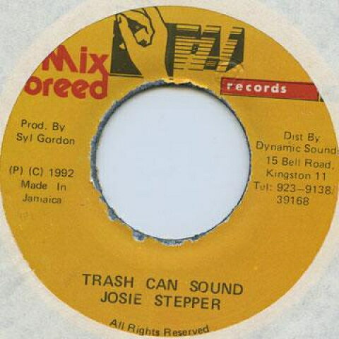 ・アーティスト Josie Stepper ・タイトル Trash Can Sound ・レーベル・型番 ・フォーマット 7" ・コンディション(盤) 新品 (M) ・コンディション(ジャケット) ・コンディション(帯) オビなし ・特記事項 サンプル画像です。実際の商品の画像ではありません 商品写真はバーコード/カタログ番号に対応したサンプル画像ですので、お送りする商品の画像ではありません。帯やライナーなどの付属品は、特記事項に記載されている場合のみ含まれます。プロモやカラーレコードなどの仕様についても、該当する場合のみ特記事項に記載しています。 【ご購入前に必ずご確認ください】 ・本店サイト(www.recordcity.jp)とは価格、送料が違います ・本店サイト、その他支店のオーダーとは同梱発送できません ・注文確定後に別の注文を頂いた場合、注文同士の同梱は致しかねます。 ・別倉庫から発送しているため、店頭受け渡しは対応しておりません ・一部商品は他の通販サイトでも販売しているため、ご注文のタイミングによっては商品のご用意ができない場合がございます。 ・土日祝日はお休みです 金曜・祝前日9時以降のご連絡またはご入金は、返答または発送が週明け・祝日明けに順次対応となります。 ・ご購入後のキャンセル不可 ご購入後のキャンセルはいかなる理由においてもお受けできません。ご了承の上、ご購入くださいませ。 ・日本郵便(ゆうパック/ゆうメール)によるお届けになります。 ・中古品であることをご理解ください 当ストアでは中古商品を主に販売しております。中古品であることをご理解の上ご購入ください。また、一部商品はRecordCityオンラインストアで試聴可能です。 ・返品について お客様のご都合による返品は一切承っておりません。 表記の内容と実際の商品に相違がある場合、また針飛び等で返品・返金をご希望される場合は、商品の到着後1週間以内にご連絡ください。商品の返送をこちらで確認後、キャンセル・返金を行います。 コンディションVG以下の商品は返品できません。プレイに影響のない表面のこすれ傷、プレス起因のノイズ盤は返品の対象外です。 【コンディション表記】 ・ほぼ新品(M-)(Like New) 完全な新品。未使用。当店ではほぼ使用しません ・非常に良い(EX)(Excellent) 中古盤として美品な状態。わずかな経年を感じるものの傷みを感じさせない、当店基準で最高の状態 ・良い(VG+)(Very Good Plus) 丁寧に扱われた中古品で、軽い使用感がみられる。 ・可(VG)(Acceptable) 使い込まれた中古品で、「良い」よりもさらに使用感がみられる。 ・悪い(VG-)(Bad) 状態が悪いアイテム。使用の保障はなく、再生不可、針飛び、目立つノイズがあるかもしれない。状態によるクレーム不可。返品不可。 ・非常に悪い(G)(Very Bad) 「悪い」よりさらに状態が悪いアイテム。使用の保障はなく、再生不可、針飛び、目立つノイズがあるかもしれない。状態によるクレーム不可。返品不可。 ・ジャンク(Fair)(Junk/Fair) 割れている、反っている、水ダメージがある、カビ、ジャケットが分離している、ひどい書き込み、ひどい擦れなど最低の状態。使用の保障はなく、再生不可、針飛び、目立つノイズがあるかもしれない。状態によるクレーム不可。返品不可。 ・ジャンク(Poor)(Junk/Poor) 割れている、反っている、水ダメージがある、カビ、ジャケットが分離している、ひどい書き込み、ひどい擦れなど最低の状態。使用の保障はなく、再生不可、針飛び、目立つノイズがあるかもしれない。状態によるクレーム不可。返品不可。