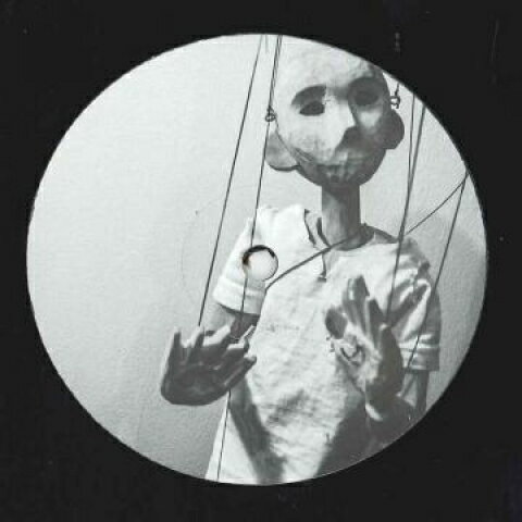 ・アーティスト Lamont, Slowie / Lamont, Kwam ・タイトル Ar Kid / Ships ・レーベル・型番 81 PMAWS012 ・フォーマット 12" ・コンディション(盤) 新品 (M) ・コンディション(ジャケット) ・コンディション(帯) オビなし ・特記事項 サンプル画像です。実際の商品の画像ではありません 商品写真はバーコード/カタログ番号に対応したサンプル画像ですので、お送りする商品の画像ではありません。帯やライナーなどの付属品は、特記事項に記載されている場合のみ含まれます。プロモやカラーレコードなどの仕様についても、該当する場合のみ特記事項に記載しています。 【ご購入前に必ずご確認ください】 ・本店サイト(www.recordcity.jp)とは価格、送料が違います ・本店サイト、その他支店のオーダーとは同梱発送できません ・注文確定後に別の注文を頂いた場合、注文同士の同梱は致しかねます。 ・別倉庫から発送しているため、店頭受け渡しは対応しておりません ・一部商品は他の通販サイトでも販売しているため、ご注文のタイミングによっては商品のご用意ができない場合がございます。 ・土日祝日はお休みです 金曜・祝前日9時以降のご連絡またはご入金は、返答または発送が週明け・祝日明けに順次対応となります。 ・ご購入後のキャンセル不可 ご購入後のキャンセルはいかなる理由においてもお受けできません。ご了承の上、ご購入くださいませ。 ・日本郵便(ゆうパック/ゆうメール)によるお届けになります。 ・中古品であることをご理解ください 当ストアでは中古商品を主に販売しております。中古品であることをご理解の上ご購入ください。また、一部商品はRecordCityオンラインストアで試聴可能です。 ・返品について お客様のご都合による返品は一切承っておりません。 表記の内容と実際の商品に相違がある場合、また針飛び等で返品・返金をご希望される場合は、商品の到着後1週間以内にご連絡ください。商品の返送をこちらで確認後、キャンセル・返金を行います。 コンディションVG以下の商品は返品できません。プレイに影響のない表面のこすれ傷、プレス起因のノイズ盤は返品の対象外です。 【コンディション表記】 ・ほぼ新品(M-)(Like New) 完全な新品。未使用。当店ではほぼ使用しません ・非常に良い(EX)(Excellent) 中古盤として美品な状態。わずかな経年を感じるものの傷みを感じさせない、当店基準で最高の状態 ・良い(VG+)(Very Good Plus) 丁寧に扱われた中古品で、軽い使用感がみられる。 ・可(VG)(Acceptable) 使い込まれた中古品で、「良い」よりもさらに使用感がみられる。 ・悪い(VG-)(Bad) 状態が悪いアイテム。使用の保障はなく、再生不可、針飛び、目立つノイズがあるかもしれない。状態によるクレーム不可。返品不可。 ・非常に悪い(G)(Very Bad) 「悪い」よりさらに状態が悪いアイテム。使用の保障はなく、再生不可、針飛び、目立つノイズがあるかもしれない。状態によるクレーム不可。返品不可。 ・ジャンク(Fair)(Junk/Fair) 割れている、反っている、水ダメージがある、カビ、ジャケットが分離している、ひどい書き込み、ひどい擦れなど最低の状態。使用の保障はなく、再生不可、針飛び、目立つノイズがあるかもしれない。状態によるクレーム不可。返品不可。 ・ジャンク(Poor)(Junk/Poor) 割れている、反っている、水ダメージがある、カビ、ジャケットが分離している、ひどい書き込み、ひどい擦れなど最低の状態。使用の保障はなく、再生不可、針飛び、目立つノイズがあるかもしれない。状態によるクレーム不可。返品不可。