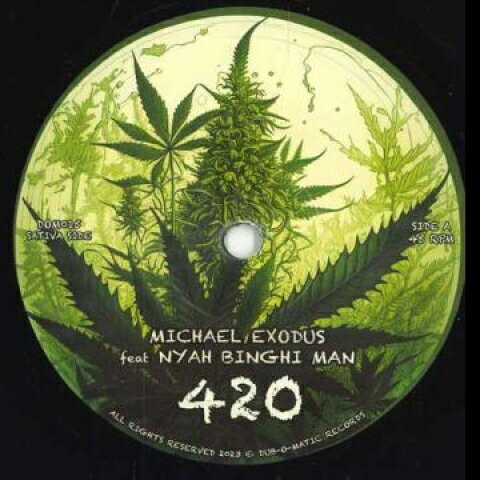 ・アーティスト Michael Exodus, Nyah Binghi Man ・タイトル 420 / High Grade Dubwise ・レーベル・型番 Dub O Matic DOM015 ・フォーマット 7" ・コンディション(盤) 新品 (M) ・コンディション(ジャケット) ・コンディション(帯) オビなし ・特記事項 サンプル画像です。実際の商品の画像ではありません 商品写真はバーコード/カタログ番号に対応したサンプル画像ですので、お送りする商品の画像ではありません。帯やライナーなどの付属品は、特記事項に記載されている場合のみ含まれます。プロモやカラーレコードなどの仕様についても、該当する場合のみ特記事項に記載しています。 【ご購入前に必ずご確認ください】 ・本店サイト(www.recordcity.jp)とは価格、送料が違います ・本店サイト、その他支店のオーダーとは同梱発送できません ・注文確定後に別の注文を頂いた場合、注文同士の同梱は致しかねます。 ・別倉庫から発送しているため、店頭受け渡しは対応しておりません ・一部商品は他の通販サイトでも販売しているため、ご注文のタイミングによっては商品のご用意ができない場合がございます。 ・土日祝日はお休みです 金曜・祝前日9時以降のご連絡またはご入金は、返答または発送が週明け・祝日明けに順次対応となります。 ・ご購入後のキャンセル不可 ご購入後のキャンセルはいかなる理由においてもお受けできません。ご了承の上、ご購入くださいませ。 ・日本郵便(ゆうパック/ゆうメール)によるお届けになります。 ・中古品であることをご理解ください 当ストアでは中古商品を主に販売しております。中古品であることをご理解の上ご購入ください。また、一部商品はRecordCityオンラインストアで試聴可能です。 ・返品について お客様のご都合による返品は一切承っておりません。 表記の内容と実際の商品に相違がある場合、また針飛び等で返品・返金をご希望される場合は、商品の到着後1週間以内にご連絡ください。商品の返送をこちらで確認後、キャンセル・返金を行います。 コンディションVG以下の商品は返品できません。プレイに影響のない表面のこすれ傷、プレス起因のノイズ盤は返品の対象外です。 【コンディション表記】 ・ほぼ新品(M-)(Like New) 完全な新品。未使用。当店ではほぼ使用しません ・非常に良い(EX)(Excellent) 中古盤として美品な状態。わずかな経年を感じるものの傷みを感じさせない、当店基準で最高の状態 ・良い(VG+)(Very Good Plus) 丁寧に扱われた中古品で、軽い使用感がみられる。 ・可(VG)(Acceptable) 使い込まれた中古品で、「良い」よりもさらに使用感がみられる。 ・悪い(VG-)(Bad) 状態が悪いアイテム。使用の保障はなく、再生不可、針飛び、目立つノイズがあるかもしれない。状態によるクレーム不可。返品不可。 ・非常に悪い(G)(Very Bad) 「悪い」よりさらに状態が悪いアイテム。使用の保障はなく、再生不可、針飛び、目立つノイズがあるかもしれない。状態によるクレーム不可。返品不可。 ・ジャンク(Fair)(Junk/Fair) 割れている、反っている、水ダメージがある、カビ、ジャケットが分離している、ひどい書き込み、ひどい擦れなど最低の状態。使用の保障はなく、再生不可、針飛び、目立つノイズがあるかもしれない。状態によるクレーム不可。返品不可。 ・ジャンク(Poor)(Junk/Poor) 割れている、反っている、水ダメージがある、カビ、ジャケットが分離している、ひどい書き込み、ひどい擦れなど最低の状態。使用の保障はなく、再生不可、針飛び、目立つノイズがあるかもしれない。状態によるクレーム不可。返品不可。