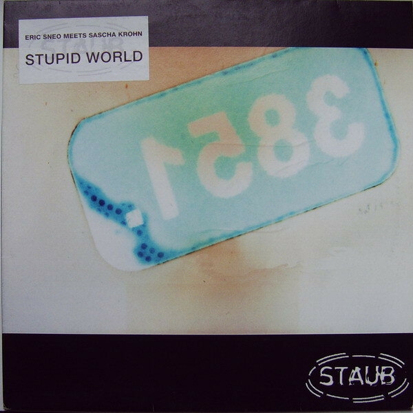 ・アーティスト Eric Sneo, Sascha Krohn ・タイトル Stupid World ・レーベル・型番 Staub STAUB08 ・フォーマット 12インチレコード ・コンディション(盤) 良い (VG+) ・コンディション(ジャケット) 良い (VG+) ・コンディション(帯) オビなし ・特記事項 サンプル画像です。実際の商品の画像ではありません 商品写真はバーコード/カタログ番号に対応したサンプル画像ですので、お送りする商品の画像ではありません。帯やライナーなどの付属品は、特記事項に記載されている場合のみ含まれます。プロモやカラーレコードなどの仕様についても、該当する場合のみ特記事項に記載しています。 【ご購入前に必ずご確認ください】 ・本店サイト(www.recordcity.jp)とは価格、送料が違います ・本店サイト、その他支店のオーダーとは同梱発送できません ・注文確定後に別の注文を頂いた場合、注文同士の同梱は致しかねます。 ・別倉庫から発送しているため、店頭受け渡しは対応しておりません ・一部商品は他の通販サイトでも販売しているため、ご注文のタイミングによっては商品のご用意ができない場合がございます。 ・土日祝日はお休みです 金曜・祝前日9時以降のご連絡またはご入金は、返答または発送が週明け・祝日明けに順次対応となります。 ・ご購入後のキャンセル不可 ご購入後のキャンセルはいかなる理由においてもお受けできません。ご了承の上、ご購入くださいませ。 ・日本郵便(ゆうパック/ゆうメール)によるお届けになります。 ・中古品であることをご理解ください 当ストアでは中古商品を主に販売しております。中古品であることをご理解の上ご購入ください。また、一部商品はRecordCityオンラインストアで試聴可能です。 ・返品について お客様のご都合による返品は一切承っておりません。 表記の内容と実際の商品に相違がある場合、また針飛び等で返品・返金をご希望される場合は、商品の到着後1週間以内にご連絡ください。商品の返送をこちらで確認後、キャンセル・返金を行います。 コンディションVG以下の商品は返品できません。プレイに影響のない表面のこすれ傷、プレス起因のノイズ盤は返品の対象外です。 【コンディション表記】 ・ほぼ新品(M-)(Like New) 完全な新品。未使用。当店ではほぼ使用しません ・非常に良い(EX)(Excellent) 中古盤として美品な状態。わずかな経年を感じるものの傷みを感じさせない、当店基準で最高の状態 ・良い(VG+)(Very Good Plus) 丁寧に扱われた中古品で、軽い使用感がみられる。 ・可(VG)(Acceptable) 使い込まれた中古品で、「良い」よりもさらに使用感がみられる。 ・悪い(VG-)(Bad) 状態が悪いアイテム。使用の保障はなく、再生不可、針飛び、目立つノイズがあるかもしれない。状態によるクレーム不可。返品不可。 ・非常に悪い(G)(Very Bad) 「悪い」よりさらに状態が悪いアイテム。使用の保障はなく、再生不可、針飛び、目立つノイズがあるかもしれない。状態によるクレーム不可。返品不可。 ・ジャンク(Fair)(Junk/Fair) 割れている、反っている、水ダメージがある、カビ、ジャケットが分離している、ひどい書き込み、ひどい擦れなど最低の状態。使用の保障はなく、再生不可、針飛び、目立つノイズがあるかもしれない。状態によるクレーム不可。返品不可。 ・ジャンク(Poor)(Junk/Poor) 割れている、反っている、水ダメージがある、カビ、ジャケットが分離している、ひどい書き込み、ひどい擦れなど最低の状態。使用の保障はなく、再生不可、針飛び、目立つノイズがあるかもしれない。状態によるクレーム不可。返品不可。