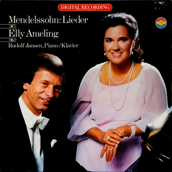 ・アーティスト Felix Mendelssohn-Bartholdy - Elly Ameling , Rudolf Jansen ・タイトル Mendelssohn: Lieder ・レーベル・型番 CBS Masterworks D36678 ・フォーマット LPレコード ・コンディション(盤) 非常に良い(EX) ・コンディション(ジャケット) 良い (VG+) ・コンディション(帯) オビなし ・特記事項 サンプル画像です。実際の商品の画像ではありません 商品写真はバーコード/カタログ番号に対応したサンプル画像ですので、お送りする商品の画像ではありません。帯やライナーなどの付属品は、特記事項に記載されている場合のみ含まれます。プロモやカラーレコードなどの仕様についても、該当する場合のみ特記事項に記載しています。 【ご購入前に必ずご確認ください】 ・本店サイト(www.recordcity.jp)とは価格、送料が違います ・本店サイト、その他支店のオーダーとは同梱発送できません ・注文確定後に別の注文を頂いた場合、注文同士の同梱は致しかねます。 ・別倉庫から発送しているため、店頭受け渡しは対応しておりません ・一部商品は他の通販サイトでも販売しているため、ご注文のタイミングによっては商品のご用意ができない場合がございます。 ・土日祝日はお休みです 金曜・祝前日9時以降のご連絡またはご入金は、返答または発送が週明け・祝日明けに順次対応となります。 ・ご購入後のキャンセル不可 ご購入後のキャンセルはいかなる理由においてもお受けできません。ご了承の上、ご購入くださいませ。 ・日本郵便(ゆうパック/ゆうメール)によるお届けになります。 ・中古品であることをご理解ください 当ストアでは中古商品を主に販売しております。中古品であることをご理解の上ご購入ください。また、一部商品はRecordCityオンラインストアで試聴可能です。 ・返品について お客様のご都合による返品は一切承っておりません。 表記の内容と実際の商品に相違がある場合、また針飛び等で返品・返金をご希望される場合は、商品の到着後1週間以内にご連絡ください。商品の返送をこちらで確認後、キャンセル・返金を行います。 コンディションVG以下の商品は返品できません。プレイに影響のない表面のこすれ傷、プレス起因のノイズ盤は返品の対象外です。 【コンディション表記】 ・ほぼ新品(M-)(Like New) 完全な新品。未使用。当店ではほぼ使用しません ・非常に良い(EX)(Excellent) 中古盤として美品な状態。わずかな経年を感じるものの傷みを感じさせない、当店基準で最高の状態 ・良い(VG+)(Very Good Plus) 丁寧に扱われた中古品で、軽い使用感がみられる。 ・可(VG)(Acceptable) 使い込まれた中古品で、「良い」よりもさらに使用感がみられる。 ・悪い(VG-)(Bad) 状態が悪いアイテム。使用の保障はなく、再生不可、針飛び、目立つノイズがあるかもしれない。状態によるクレーム不可。返品不可。 ・非常に悪い(G)(Very Bad) 「悪い」よりさらに状態が悪いアイテム。使用の保障はなく、再生不可、針飛び、目立つノイズがあるかもしれない。状態によるクレーム不可。返品不可。 ・ジャンク(Fair)(Junk/Fair) 割れている、反っている、水ダメージがある、カビ、ジャケットが分離している、ひどい書き込み、ひどい擦れなど最低の状態。使用の保障はなく、再生不可、針飛び、目立つノイズがあるかもしれない。状態によるクレーム不可。返品不可。 ・ジャンク(Poor)(Junk/Poor) 割れている、反っている、水ダメージがある、カビ、ジャケットが分離している、ひどい書き込み、ひどい擦れなど最低の状態。使用の保障はなく、再生不可、針飛び、目立つノイズがあるかもしれない。状態によるクレーム不可。返品不可。