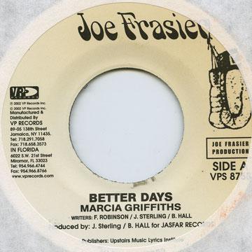 ・アーティスト Marcia Griffiths / Tenor ・タイトル Better Days / Playa ・レーベル・型番 Joe Frasier US VPS8758 ・フォーマット 7インチレコード ・コンディション(盤) 新品 (M) ・コンディション(ジャケット) ・コンディション(帯) オビなし ・特記事項 サンプル画像です。実際の商品の画像ではありません 商品写真はバーコード/カタログ番号に対応したサンプル画像ですので、お送りする商品の画像ではありません。帯やライナーなどの付属品は、特記事項に記載されている場合のみ含まれます。プロモやカラーレコードなどの仕様についても、該当する場合のみ特記事項に記載しています。 【ご購入前に必ずご確認ください】 ・本店サイト(www.recordcity.jp)とは価格、送料が違います ・本店サイト、その他支店のオーダーとは同梱発送できません ・注文確定後に別の注文を頂いた場合、注文同士の同梱は致しかねます。 ・別倉庫から発送しているため、店頭受け渡しは対応しておりません ・一部商品は他の通販サイトでも販売しているため、ご注文のタイミングによっては商品のご用意ができない場合がございます。 ・土日祝日はお休みです 金曜・祝前日9時以降のご連絡またはご入金は、返答または発送が週明け・祝日明けに順次対応となります。 ・ご購入後のキャンセル不可 ご購入後のキャンセルはいかなる理由においてもお受けできません。ご了承の上、ご購入くださいませ。 ・日本郵便(ゆうパック/ゆうメール)によるお届けになります。 ・中古品であることをご理解ください 当ストアでは中古商品を主に販売しております。中古品であることをご理解の上ご購入ください。また、一部商品はRecordCityオンラインストアで試聴可能です。 ・返品について お客様のご都合による返品は一切承っておりません。 表記の内容と実際の商品に相違がある場合、また針飛び等で返品・返金をご希望される場合は、商品の到着後1週間以内にご連絡ください。商品の返送をこちらで確認後、キャンセル・返金を行います。 コンディションVG以下の商品は返品できません。プレイに影響のない表面のこすれ傷、プレス起因のノイズ盤は返品の対象外です。 【コンディション表記】 ・ほぼ新品(M-)(Like New) 完全な新品。未使用。当店ではほぼ使用しません ・非常に良い(EX)(Excellent) 中古盤として美品な状態。わずかな経年を感じるものの傷みを感じさせない、当店基準で最高の状態 ・良い(VG+)(Very Good Plus) 丁寧に扱われた中古品で、軽い使用感がみられる。 ・可(VG)(Acceptable) 使い込まれた中古品で、「良い」よりもさらに使用感がみられる。 ・悪い(VG-)(Bad) 状態が悪いアイテム。使用の保障はなく、再生不可、針飛び、目立つノイズがあるかもしれない。状態によるクレーム不可。返品不可。 ・非常に悪い(G)(Very Bad) 「悪い」よりさらに状態が悪いアイテム。使用の保障はなく、再生不可、針飛び、目立つノイズがあるかもしれない。状態によるクレーム不可。返品不可。 ・ジャンク(Fair)(Junk/Fair) 割れている、反っている、水ダメージがある、カビ、ジャケットが分離している、ひどい書き込み、ひどい擦れなど最低の状態。使用の保障はなく、再生不可、針飛び、目立つノイズがあるかもしれない。状態によるクレーム不可。返品不可。 ・ジャンク(Poor)(Junk/Poor) 割れている、反っている、水ダメージがある、カビ、ジャケットが分離している、ひどい書き込み、ひどい擦れなど最低の状態。使用の保障はなく、再生不可、針飛び、目立つノイズがあるかもしれない。状態によるクレーム不可。返品不可。