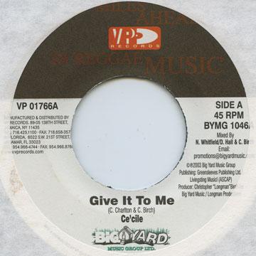 ・アーティスト Cecile / Bling Dawg ・タイトル Give It To Me / Girl Your Mind ・レーベル・型番 VP US VP01766 ・フォーマット 7インチレコード ・コンディション(盤) 新品 (M) ・コンディション(ジャケット) ・コンディション(帯) オビなし ・特記事項 サンプル画像です。実際の商品の画像ではありません 商品写真はバーコード/カタログ番号に対応したサンプル画像ですので、お送りする商品の画像ではありません。帯やライナーなどの付属品は、特記事項に記載されている場合のみ含まれます。プロモやカラーレコードなどの仕様についても、該当する場合のみ特記事項に記載しています。 【ご購入前に必ずご確認ください】 ・本店サイト(www.recordcity.jp)とは価格、送料が違います ・本店サイト、その他支店のオーダーとは同梱発送できません ・注文確定後に別の注文を頂いた場合、注文同士の同梱は致しかねます。 ・別倉庫から発送しているため、店頭受け渡しは対応しておりません ・一部商品は他の通販サイトでも販売しているため、ご注文のタイミングによっては商品のご用意ができない場合がございます。 ・土日祝日はお休みです 金曜・祝前日9時以降のご連絡またはご入金は、返答または発送が週明け・祝日明けに順次対応となります。 ・ご購入後のキャンセル不可 ご購入後のキャンセルはいかなる理由においてもお受けできません。ご了承の上、ご購入くださいませ。 ・日本郵便(ゆうパック/ゆうメール)によるお届けになります。 ・中古品であることをご理解ください 当ストアでは中古商品を主に販売しております。中古品であることをご理解の上ご購入ください。また、一部商品はRecordCityオンラインストアで試聴可能です。 ・返品について お客様のご都合による返品は一切承っておりません。 表記の内容と実際の商品に相違がある場合、また針飛び等で返品・返金をご希望される場合は、商品の到着後1週間以内にご連絡ください。商品の返送をこちらで確認後、キャンセル・返金を行います。 コンディションVG以下の商品は返品できません。プレイに影響のない表面のこすれ傷、プレス起因のノイズ盤は返品の対象外です。 【コンディション表記】 ・ほぼ新品(M-)(Like New) 完全な新品。未使用。当店ではほぼ使用しません ・非常に良い(EX)(Excellent) 中古盤として美品な状態。わずかな経年を感じるものの傷みを感じさせない、当店基準で最高の状態 ・良い(VG+)(Very Good Plus) 丁寧に扱われた中古品で、軽い使用感がみられる。 ・可(VG)(Acceptable) 使い込まれた中古品で、「良い」よりもさらに使用感がみられる。 ・悪い(VG-)(Bad) 状態が悪いアイテム。使用の保障はなく、再生不可、針飛び、目立つノイズがあるかもしれない。状態によるクレーム不可。返品不可。 ・非常に悪い(G)(Very Bad) 「悪い」よりさらに状態が悪いアイテム。使用の保障はなく、再生不可、針飛び、目立つノイズがあるかもしれない。状態によるクレーム不可。返品不可。 ・ジャンク(Fair)(Junk/Fair) 割れている、反っている、水ダメージがある、カビ、ジャケットが分離している、ひどい書き込み、ひどい擦れなど最低の状態。使用の保障はなく、再生不可、針飛び、目立つノイズがあるかもしれない。状態によるクレーム不可。返品不可。 ・ジャンク(Poor)(Junk/Poor) 割れている、反っている、水ダメージがある、カビ、ジャケットが分離している、ひどい書き込み、ひどい擦れなど最低の状態。使用の保障はなく、再生不可、針飛び、目立つノイズがあるかもしれない。状態によるクレーム不可。返品不可。