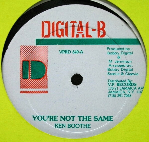 ・アーティスト Ken Boothe ・タイトル You're Not The Same / Version ・レーベル・型番 Digital-B VPRD549 ・フォーマット 12インチレコード ・コンディション(盤) 良い (VG+) ・コンディション(ジャケット) プレインカバー（元ジャケット／カバー無し） ・コンディション(帯) オビなし ・特記事項 サンプル画像です。実際の商品の画像ではありません 商品写真はバーコード/カタログ番号に対応したサンプル画像ですので、お送りする商品の画像ではありません。帯やライナーなどの付属品は、特記事項に記載されている場合のみ含まれます。プロモやカラーレコードなどの仕様についても、該当する場合のみ特記事項に記載しています。 【ご購入前に必ずご確認ください】 ・本店サイト(www.recordcity.jp)とは価格、送料が違います ・本店サイト、その他支店のオーダーとは同梱発送できません ・注文確定後に別の注文を頂いた場合、注文同士の同梱は致しかねます。 ・別倉庫から発送しているため、店頭受け渡しは対応しておりません ・一部商品は他の通販サイトでも販売しているため、ご注文のタイミングによっては商品のご用意ができない場合がございます。 ・土日祝日はお休みです 金曜・祝前日9時以降のご連絡またはご入金は、返答または発送が週明け・祝日明けに順次対応となります。 ・ご購入後のキャンセル不可 ご購入後のキャンセルはいかなる理由においてもお受けできません。ご了承の上、ご購入くださいませ。 ・日本郵便(ゆうパック/ゆうメール)によるお届けになります。 ・中古品であることをご理解ください 当ストアでは中古商品を主に販売しております。中古品であることをご理解の上ご購入ください。また、一部商品はRecordCityオンラインストアで試聴可能です。 ・返品について お客様のご都合による返品は一切承っておりません。 表記の内容と実際の商品に相違がある場合、また針飛び等で返品・返金をご希望される場合は、商品の到着後1週間以内にご連絡ください。商品の返送をこちらで確認後、キャンセル・返金を行います。 コンディションVG以下の商品は返品できません。プレイに影響のない表面のこすれ傷、プレス起因のノイズ盤は返品の対象外です。 【コンディション表記】 ・ほぼ新品(M-)(Like New) 完全な新品。未使用。当店ではほぼ使用しません ・非常に良い(EX)(Excellent) 中古盤として美品な状態。わずかな経年を感じるものの傷みを感じさせない、当店基準で最高の状態 ・良い(VG+)(Very Good Plus) 丁寧に扱われた中古品で、軽い使用感がみられる。 ・可(VG)(Acceptable) 使い込まれた中古品で、「良い」よりもさらに使用感がみられる。 ・悪い(VG-)(Bad) 状態が悪いアイテム。使用の保障はなく、再生不可、針飛び、目立つノイズがあるかもしれない。状態によるクレーム不可。返品不可。 ・非常に悪い(G)(Very Bad) 「悪い」よりさらに状態が悪いアイテム。使用の保障はなく、再生不可、針飛び、目立つノイズがあるかもしれない。状態によるクレーム不可。返品不可。 ・ジャンク(Fair)(Junk/Fair) 割れている、反っている、水ダメージがある、カビ、ジャケットが分離している、ひどい書き込み、ひどい擦れなど最低の状態。使用の保障はなく、再生不可、針飛び、目立つノイズがあるかもしれない。状態によるクレーム不可。返品不可。 ・ジャンク(Poor)(Junk/Poor) 割れている、反っている、水ダメージがある、カビ、ジャケットが分離している、ひどい書き込み、ひどい擦れなど最低の状態。使用の保障はなく、再生不可、針飛び、目立つノイズがあるかもしれない。状態によるクレーム不可。返品不可。