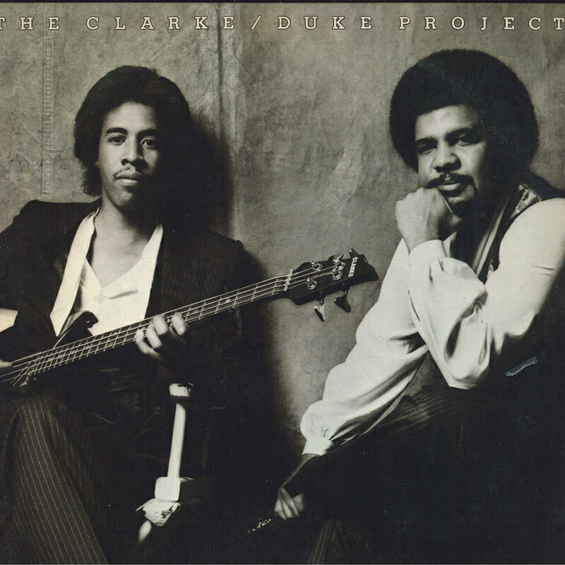 ・アーティスト Clarke/Duke Project ・タイトル The Clarke / Duke Project ・レーベル・型番 Epic FE36918 ・フォーマット LPレコード ・コンディション(盤) 良い (VG+) ・コンディション(ジャケット) 良い (VG+) ・コンディション(帯) オビなし ・特記事項 サンプル画像です。実際の商品の画像ではありません 商品写真はバーコード/カタログ番号に対応したサンプル画像ですので、お送りする商品の画像ではありません。帯やライナーなどの付属品は、特記事項に記載されている場合のみ含まれます。プロモやカラーレコードなどの仕様についても、該当する場合のみ特記事項に記載しています。 【ご購入前に必ずご確認ください】 ・本店サイト(www.recordcity.jp)とは価格、送料が違います ・本店サイト、その他支店のオーダーとは同梱発送できません ・注文確定後に別の注文を頂いた場合、注文同士の同梱は致しかねます。 ・別倉庫から発送しているため、店頭受け渡しは対応しておりません ・一部商品は他の通販サイトでも販売しているため、ご注文のタイミングによっては商品のご用意ができない場合がございます。 ・土日祝日はお休みです 金曜・祝前日9時以降のご連絡またはご入金は、返答または発送が週明け・祝日明けに順次対応となります。 ・ご購入後のキャンセル不可 ご購入後のキャンセルはいかなる理由においてもお受けできません。ご了承の上、ご購入くださいませ。 ・日本郵便(ゆうパック/ゆうメール)によるお届けになります。 ・中古品であることをご理解ください 当ストアでは中古商品を主に販売しております。中古品であることをご理解の上ご購入ください。また、一部商品はRecordCityオンラインストアで試聴可能です。 ・返品について お客様のご都合による返品は一切承っておりません。 表記の内容と実際の商品に相違がある場合、また針飛び等で返品・返金をご希望される場合は、商品の到着後1週間以内にご連絡ください。商品の返送をこちらで確認後、キャンセル・返金を行います。 コンディションVG以下の商品は返品できません。プレイに影響のない表面のこすれ傷、プレス起因のノイズ盤は返品の対象外です。 【コンディション表記】 ・ほぼ新品(M-)(Like New) 完全な新品。未使用。当店ではほぼ使用しません ・非常に良い(EX)(Excellent) 中古盤として美品な状態。わずかな経年を感じるものの傷みを感じさせない、当店基準で最高の状態 ・良い(VG+)(Very Good Plus) 丁寧に扱われた中古品で、軽い使用感がみられる。 ・可(VG)(Acceptable) 使い込まれた中古品で、「良い」よりもさらに使用感がみられる。 ・悪い(VG-)(Bad) 状態が悪いアイテム。使用の保障はなく、再生不可、針飛び、目立つノイズがあるかもしれない。状態によるクレーム不可。返品不可。 ・非常に悪い(G)(Very Bad) 「悪い」よりさらに状態が悪いアイテム。使用の保障はなく、再生不可、針飛び、目立つノイズがあるかもしれない。状態によるクレーム不可。返品不可。 ・ジャンク(Fair)(Junk/Fair) 割れている、反っている、水ダメージがある、カビ、ジャケットが分離している、ひどい書き込み、ひどい擦れなど最低の状態。使用の保障はなく、再生不可、針飛び、目立つノイズがあるかもしれない。状態によるクレーム不可。返品不可。 ・ジャンク(Poor)(Junk/Poor) 割れている、反っている、水ダメージがある、カビ、ジャケットが分離している、ひどい書き込み、ひどい擦れなど最低の状態。使用の保障はなく、再生不可、針飛び、目立つノイズがあるかもしれない。状態によるクレーム不可。返品不可。