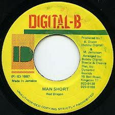 ・アーティスト Red Dragon ・タイトル Man Short ・レーベル・型番 Digital-B none ・フォーマット 7インチレコード ・コンディション(盤) 良い (VG+) ・コンディション(ジャケット) プレインカバー（元ジャケット／カバー無し） ・コンディション(帯) オビなし ・特記事項 サンプル画像です。実際の商品の画像ではありません 商品写真はバーコード/カタログ番号に対応したサンプル画像ですので、お送りする商品の画像ではありません。帯やライナーなどの付属品は、特記事項に記載されている場合のみ含まれます。プロモやカラーレコードなどの仕様についても、該当する場合のみ特記事項に記載しています。 【ご購入前に必ずご確認ください】 ・本店サイト(www.recordcity.jp)とは価格、送料が違います ・本店サイト、その他支店のオーダーとは同梱発送できません ・注文確定後に別の注文を頂いた場合、注文同士の同梱は致しかねます。 ・別倉庫から発送しているため、店頭受け渡しは対応しておりません ・一部商品は他の通販サイトでも販売しているため、ご注文のタイミングによっては商品のご用意ができない場合がございます。 ・土日祝日はお休みです 金曜・祝前日9時以降のご連絡またはご入金は、返答または発送が週明け・祝日明けに順次対応となります。 ・ご購入後のキャンセル不可 ご購入後のキャンセルはいかなる理由においてもお受けできません。ご了承の上、ご購入くださいませ。 ・日本郵便(ゆうパック/ゆうメール)によるお届けになります。 ・中古品であることをご理解ください 当ストアでは中古商品を主に販売しております。中古品であることをご理解の上ご購入ください。また、一部商品はRecordCityオンラインストアで試聴可能です。 ・返品について お客様のご都合による返品は一切承っておりません。 表記の内容と実際の商品に相違がある場合、また針飛び等で返品・返金をご希望される場合は、商品の到着後1週間以内にご連絡ください。商品の返送をこちらで確認後、キャンセル・返金を行います。 コンディションVG以下の商品は返品できません。プレイに影響のない表面のこすれ傷、プレス起因のノイズ盤は返品の対象外です。 【コンディション表記】 ・ほぼ新品(M-)(Like New) 完全な新品。未使用。当店ではほぼ使用しません ・非常に良い(EX)(Excellent) 中古盤として美品な状態。わずかな経年を感じるものの傷みを感じさせない、当店基準で最高の状態 ・良い(VG+)(Very Good Plus) 丁寧に扱われた中古品で、軽い使用感がみられる。 ・可(VG)(Acceptable) 使い込まれた中古品で、「良い」よりもさらに使用感がみられる。 ・悪い(VG-)(Bad) 状態が悪いアイテム。使用の保障はなく、再生不可、針飛び、目立つノイズがあるかもしれない。状態によるクレーム不可。返品不可。 ・非常に悪い(G)(Very Bad) 「悪い」よりさらに状態が悪いアイテム。使用の保障はなく、再生不可、針飛び、目立つノイズがあるかもしれない。状態によるクレーム不可。返品不可。 ・ジャンク(Fair)(Junk/Fair) 割れている、反っている、水ダメージがある、カビ、ジャケットが分離している、ひどい書き込み、ひどい擦れなど最低の状態。使用の保障はなく、再生不可、針飛び、目立つノイズがあるかもしれない。状態によるクレーム不可。返品不可。 ・ジャンク(Poor)(Junk/Poor) 割れている、反っている、水ダメージがある、カビ、ジャケットが分離している、ひどい書き込み、ひどい擦れなど最低の状態。使用の保障はなく、再生不可、針飛び、目立つノイズがあるかもしれない。状態によるクレーム不可。返品不可。