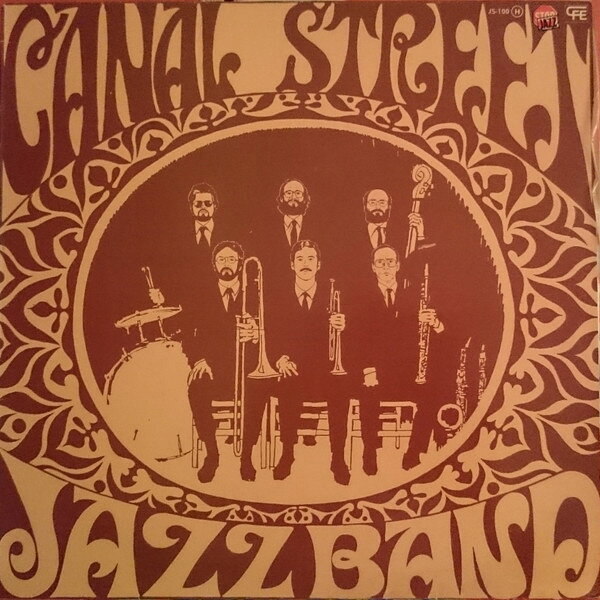 ・アーティスト Canal Street Jazz Band ・タイトル Canal Street Jazz Band ・レーベル・型番 CFE JS100 ・フォーマット LPレコード ・コンディション(盤) 良い (VG+) ・コンディション(ジャケット) 良い (VG+) ・コンディション(帯) オビなし ・特記事項 サンプル画像です。実際の商品の画像ではありません 商品写真はバーコード/カタログ番号に対応したサンプル画像ですので、お送りする商品の画像ではありません。帯やライナーなどの付属品は、特記事項に記載されている場合のみ含まれます。プロモやカラーレコードなどの仕様についても、該当する場合のみ特記事項に記載しています。 【ご購入前に必ずご確認ください】 ・本店サイト(www.recordcity.jp)とは価格、送料が違います ・本店サイト、その他支店のオーダーとは同梱発送できません ・注文確定後に別の注文を頂いた場合、注文同士の同梱は致しかねます。 ・別倉庫から発送しているため、店頭受け渡しは対応しておりません ・一部商品は他の通販サイトでも販売しているため、ご注文のタイミングによっては商品のご用意ができない場合がございます。 ・土日祝日はお休みです 金曜・祝前日9時以降のご連絡またはご入金は、返答または発送が週明け・祝日明けに順次対応となります。 ・ご購入後のキャンセル不可 ご購入後のキャンセルはいかなる理由においてもお受けできません。ご了承の上、ご購入くださいませ。 ・日本郵便(ゆうパック/ゆうメール)によるお届けになります。 ・中古品であることをご理解ください 当ストアでは中古商品を主に販売しております。中古品であることをご理解の上ご購入ください。また、一部商品はRecordCityオンラインストアで試聴可能です。 ・返品について お客様のご都合による返品は一切承っておりません。 表記の内容と実際の商品に相違がある場合、また針飛び等で返品・返金をご希望される場合は、商品の到着後1週間以内にご連絡ください。商品の返送をこちらで確認後、キャンセル・返金を行います。 コンディションVG以下の商品は返品できません。プレイに影響のない表面のこすれ傷、プレス起因のノイズ盤は返品の対象外です。 【コンディション表記】 ・ほぼ新品(M-)(Like New) 完全な新品。未使用。当店ではほぼ使用しません ・非常に良い(EX)(Excellent) 中古盤として美品な状態。わずかな経年を感じるものの傷みを感じさせない、当店基準で最高の状態 ・良い(VG+)(Very Good Plus) 丁寧に扱われた中古品で、軽い使用感がみられる。 ・可(VG)(Acceptable) 使い込まれた中古品で、「良い」よりもさらに使用感がみられる。 ・悪い(VG-)(Bad) 状態が悪いアイテム。使用の保障はなく、再生不可、針飛び、目立つノイズがあるかもしれない。状態によるクレーム不可。返品不可。 ・非常に悪い(G)(Very Bad) 「悪い」よりさらに状態が悪いアイテム。使用の保障はなく、再生不可、針飛び、目立つノイズがあるかもしれない。状態によるクレーム不可。返品不可。 ・ジャンク(Fair)(Junk/Fair) 割れている、反っている、水ダメージがある、カビ、ジャケットが分離している、ひどい書き込み、ひどい擦れなど最低の状態。使用の保障はなく、再生不可、針飛び、目立つノイズがあるかもしれない。状態によるクレーム不可。返品不可。 ・ジャンク(Poor)(Junk/Poor) 割れている、反っている、水ダメージがある、カビ、ジャケットが分離している、ひどい書き込み、ひどい擦れなど最低の状態。使用の保障はなく、再生不可、針飛び、目立つノイズがあるかもしれない。状態によるクレーム不可。返品不可。