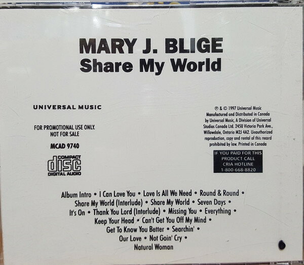 ・アーティスト Mary J. Blige ・タイトル Share My World ・レーベル・型番 Universal Music MCAD9740 ・フォーマット CD ・コンディション(盤) 可 (VG) ・コンディション(ジャケット) ・コンディション(帯) オビなし ・特記事項 【プロモ盤】 【Promotion Only】【ケース擦れ】 サンプル画像です。実際の商品の画像ではありません 商品写真はバーコード/カタログ番号に対応したサンプル画像ですので、お送りする商品の画像ではありません。帯やライナーなどの付属品は、特記事項に記載されている場合のみ含まれます。プロモやカラーレコードなどの仕様についても、該当する場合のみ特記事項に記載しています。 【ご購入前に必ずご確認ください】 ・本店サイト(www.recordcity.jp)とは価格、送料が違います ・本店サイト、その他支店のオーダーとは同梱発送できません ・注文確定後に別の注文を頂いた場合、注文同士の同梱は致しかねます。 ・別倉庫から発送しているため、店頭受け渡しは対応しておりません ・一部商品は他の通販サイトでも販売しているため、ご注文のタイミングによっては商品のご用意ができない場合がございます。 ・土日祝日はお休みです 金曜・祝前日9時以降のご連絡またはご入金は、返答または発送が週明け・祝日明けに順次対応となります。 ・ご購入後のキャンセル不可 ご購入後のキャンセルはいかなる理由においてもお受けできません。ご了承の上、ご購入くださいませ。 ・日本郵便(ゆうパック/ゆうメール)によるお届けになります。 ・中古品であることをご理解ください 当ストアでは中古商品を主に販売しております。中古品であることをご理解の上ご購入ください。また、一部商品はRecordCityオンラインストアで試聴可能です。 ・返品について お客様のご都合による返品は一切承っておりません。 表記の内容と実際の商品に相違がある場合、また針飛び等で返品・返金をご希望される場合は、商品の到着後1週間以内にご連絡ください。商品の返送をこちらで確認後、キャンセル・返金を行います。 コンディションVG以下の商品は返品できません。プレイに影響のない表面のこすれ傷、プレス起因のノイズ盤は返品の対象外です。 【コンディション表記】 ・ほぼ新品(M-)(Like New) 完全な新品。未使用。当店ではほぼ使用しません ・非常に良い(EX)(Excellent) 中古盤として美品な状態。わずかな経年を感じるものの傷みを感じさせない、当店基準で最高の状態 ・良い(VG+)(Very Good Plus) 丁寧に扱われた中古品で、軽い使用感がみられる。 ・可(VG)(Acceptable) 使い込まれた中古品で、「良い」よりもさらに使用感がみられる。 ・悪い(VG-)(Bad) 状態が悪いアイテム。使用の保障はなく、再生不可、針飛び、目立つノイズがあるかもしれない。状態によるクレーム不可。返品不可。 ・非常に悪い(G)(Very Bad) 「悪い」よりさらに状態が悪いアイテム。使用の保障はなく、再生不可、針飛び、目立つノイズがあるかもしれない。状態によるクレーム不可。返品不可。 ・ジャンク(Fair)(Junk/Fair) 割れている、反っている、水ダメージがある、カビ、ジャケットが分離している、ひどい書き込み、ひどい擦れなど最低の状態。使用の保障はなく、再生不可、針飛び、目立つノイズがあるかもしれない。状態によるクレーム不可。返品不可。 ・ジャンク(Poor)(Junk/Poor) 割れている、反っている、水ダメージがある、カビ、ジャケットが分離している、ひどい書き込み、ひどい擦れなど最低の状態。使用の保障はなく、再生不可、針飛び、目立つノイズがあるかもしれない。状態によるクレーム不可。返品不可。