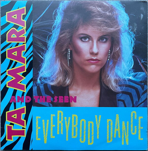 ・アーティスト Ta Mara,the Seen ・タイトル Everybody Dance ・レーベル・型番 A&M SP12149 ・フォーマット 12インチレコード ・コンディション(盤) 良い (VG+) ・コンディション(ジャケット) 良い (VG+) ・コンディション(帯) オビなし ・特記事項 サンプル画像です。実際の商品の画像ではありません 商品写真はバーコード/カタログ番号に対応したサンプル画像ですので、お送りする商品の画像ではありません。帯やライナーなどの付属品は、特記事項に記載されている場合のみ含まれます。プロモやカラーレコードなどの仕様についても、該当する場合のみ特記事項に記載しています。 【ご購入前に必ずご確認ください】 ・本店サイト(www.recordcity.jp)とは価格、送料が違います ・本店サイト、その他支店のオーダーとは同梱発送できません ・注文確定後に別の注文を頂いた場合、注文同士の同梱は致しかねます。 ・別倉庫から発送しているため、店頭受け渡しは対応しておりません ・一部商品は他の通販サイトでも販売しているため、ご注文のタイミングによっては商品のご用意ができない場合がございます。 ・土日祝日はお休みです 金曜・祝前日9時以降のご連絡またはご入金は、返答または発送が週明け・祝日明けに順次対応となります。 ・ご購入後のキャンセル不可 ご購入後のキャンセルはいかなる理由においてもお受けできません。ご了承の上、ご購入くださいませ。 ・日本郵便(ゆうパック/ゆうメール)によるお届けになります。 ・中古品であることをご理解ください 当ストアでは中古商品を主に販売しております。中古品であることをご理解の上ご購入ください。また、一部商品はRecordCityオンラインストアで試聴可能です。 ・返品について お客様のご都合による返品は一切承っておりません。 表記の内容と実際の商品に相違がある場合、また針飛び等で返品・返金をご希望される場合は、商品の到着後1週間以内にご連絡ください。商品の返送をこちらで確認後、キャンセル・返金を行います。 コンディションVG以下の商品は返品できません。プレイに影響のない表面のこすれ傷、プレス起因のノイズ盤は返品の対象外です。 【コンディション表記】 ・ほぼ新品(M-)(Like New) 完全な新品。未使用。当店ではほぼ使用しません ・非常に良い(EX)(Excellent) 中古盤として美品な状態。わずかな経年を感じるものの傷みを感じさせない、当店基準で最高の状態 ・良い(VG+)(Very Good Plus) 丁寧に扱われた中古品で、軽い使用感がみられる。 ・可(VG)(Acceptable) 使い込まれた中古品で、「良い」よりもさらに使用感がみられる。 ・悪い(VG-)(Bad) 状態が悪いアイテム。使用の保障はなく、再生不可、針飛び、目立つノイズがあるかもしれない。状態によるクレーム不可。返品不可。 ・非常に悪い(G)(Very Bad) 「悪い」よりさらに状態が悪いアイテム。使用の保障はなく、再生不可、針飛び、目立つノイズがあるかもしれない。状態によるクレーム不可。返品不可。 ・ジャンク(Fair)(Junk/Fair) 割れている、反っている、水ダメージがある、カビ、ジャケットが分離している、ひどい書き込み、ひどい擦れなど最低の状態。使用の保障はなく、再生不可、針飛び、目立つノイズがあるかもしれない。状態によるクレーム不可。返品不可。 ・ジャンク(Poor)(Junk/Poor) 割れている、反っている、水ダメージがある、カビ、ジャケットが分離している、ひどい書き込み、ひどい擦れなど最低の状態。使用の保障はなく、再生不可、針飛び、目立つノイズがあるかもしれない。状態によるクレーム不可。返品不可。