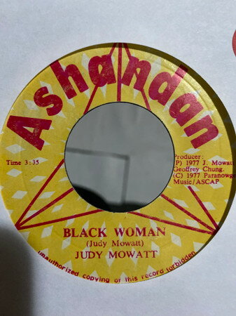 7” Judy Mowatt / Joy Tulloch Black Woman / Black Beauty NONE Ashandan /00080