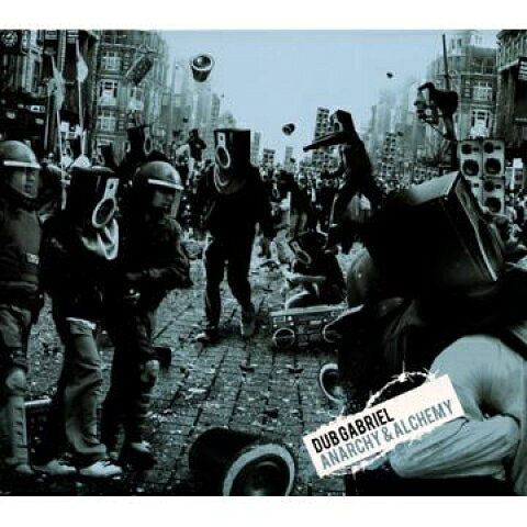 ・アーティスト Dub Gabriel ・タイトル Anarchy & Alchemy ・レーベル・型番 Destroy All Concepts DAC001 ・フォーマット CD ・コンディション(盤) 新品 (M) ・コンディション(ジャケット) ・コンディション(帯) オビなし ・特記事項 サンプル画像です。実際の商品の画像ではありません 商品写真はバーコード/カタログ番号に対応したサンプル画像ですので、お送りする商品の画像ではありません。帯やライナーなどの付属品は、特記事項に記載されている場合のみ含まれます。プロモやカラーレコードなどの仕様についても、該当する場合のみ特記事項に記載しています。 【ご購入前に必ずご確認ください】 ・本店サイト(www.recordcity.jp)とは価格、送料が違います ・本店サイト、その他支店のオーダーとは同梱発送できません ・注文確定後に別の注文を頂いた場合、注文同士の同梱は致しかねます。 ・別倉庫から発送しているため、店頭受け渡しは対応しておりません ・一部商品は他の通販サイトでも販売しているため、ご注文のタイミングによっては商品のご用意ができない場合がございます。 ・土日祝日はお休みです 金曜・祝前日9時以降のご連絡またはご入金は、返答または発送が週明け・祝日明けに順次対応となります。 ・ご購入後のキャンセル不可 ご購入後のキャンセルはいかなる理由においてもお受けできません。ご了承の上、ご購入くださいませ。 ・日本郵便(ゆうパック/ゆうメール)によるお届けになります。 ・中古品であることをご理解ください 当ストアでは中古商品を主に販売しております。中古品であることをご理解の上ご購入ください。また、一部商品はRecordCityオンラインストアで試聴可能です。 ・返品について お客様のご都合による返品は一切承っておりません。 表記の内容と実際の商品に相違がある場合、また針飛び等で返品・返金をご希望される場合は、商品の到着後1週間以内にご連絡ください。商品の返送をこちらで確認後、キャンセル・返金を行います。 コンディションVG以下の商品は返品できません。プレイに影響のない表面のこすれ傷、プレス起因のノイズ盤は返品の対象外です。 【コンディション表記】 ・ほぼ新品(M-)(Like New) 完全な新品。未使用。当店ではほぼ使用しません ・非常に良い(EX)(Excellent) 中古盤として美品な状態。わずかな経年を感じるものの傷みを感じさせない、当店基準で最高の状態 ・良い(VG+)(Very Good Plus) 丁寧に扱われた中古品で、軽い使用感がみられる。 ・可(VG)(Acceptable) 使い込まれた中古品で、「良い」よりもさらに使用感がみられる。 ・悪い(VG-)(Bad) 状態が悪いアイテム。使用の保障はなく、再生不可、針飛び、目立つノイズがあるかもしれない。状態によるクレーム不可。返品不可。 ・非常に悪い(G)(Very Bad) 「悪い」よりさらに状態が悪いアイテム。使用の保障はなく、再生不可、針飛び、目立つノイズがあるかもしれない。状態によるクレーム不可。返品不可。 ・ジャンク(Fair)(Junk/Fair) 割れている、反っている、水ダメージがある、カビ、ジャケットが分離している、ひどい書き込み、ひどい擦れなど最低の状態。使用の保障はなく、再生不可、針飛び、目立つノイズがあるかもしれない。状態によるクレーム不可。返品不可。 ・ジャンク(Poor)(Junk/Poor) 割れている、反っている、水ダメージがある、カビ、ジャケットが分離している、ひどい書き込み、ひどい擦れなど最低の状態。使用の保障はなく、再生不可、針飛び、目立つノイズがあるかもしれない。状態によるクレーム不可。返品不可。