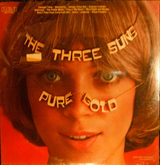 ・アーティスト Three Suns ・タイトル Pure Gold ・レーベル・型番 RCA ANL11779 ・フォーマット LPレコード ・コンディション(盤) 良い (VG+) ・コンディション(ジャケット) 良い (VG+) ・コンディション(帯) オビなし ・特記事項 【カバーにキズ/ダメージ】【カバーにシール付着】 サンプル画像です。実際の商品の画像ではありません 商品写真はバーコード/カタログ番号に対応したサンプル画像ですので、お送りする商品の画像ではありません。帯やライナーなどの付属品は、特記事項に記載されている場合のみ含まれます。プロモやカラーレコードなどの仕様についても、該当する場合のみ特記事項に記載しています。 【ご購入前に必ずご確認ください】 ・本店サイト(www.recordcity.jp)とは価格、送料が違います ・本店サイト、その他支店のオーダーとは同梱発送できません ・注文確定後に別の注文を頂いた場合、注文同士の同梱は致しかねます。 ・別倉庫から発送しているため、店頭受け渡しは対応しておりません ・一部商品は他の通販サイトでも販売しているため、ご注文のタイミングによっては商品のご用意ができない場合がございます。 ・土日祝日はお休みです 金曜・祝前日9時以降のご連絡またはご入金は、返答または発送が週明け・祝日明けに順次対応となります。 ・ご購入後のキャンセル不可 ご購入後のキャンセルはいかなる理由においてもお受けできません。ご了承の上、ご購入くださいませ。 ・日本郵便(ゆうパック/ゆうメール)によるお届けになります。 ・中古品であることをご理解ください 当ストアでは中古商品を主に販売しております。中古品であることをご理解の上ご購入ください。また、一部商品はRecordCityオンラインストアで試聴可能です。 ・返品について お客様のご都合による返品は一切承っておりません。 表記の内容と実際の商品に相違がある場合、また針飛び等で返品・返金をご希望される場合は、商品の到着後1週間以内にご連絡ください。商品の返送をこちらで確認後、キャンセル・返金を行います。 コンディションVG以下の商品は返品できません。プレイに影響のない表面のこすれ傷、プレス起因のノイズ盤は返品の対象外です。 【コンディション表記】 ・ほぼ新品(M-)(Like New) 完全な新品。未使用。当店ではほぼ使用しません ・非常に良い(EX)(Excellent) 中古盤として美品な状態。わずかな経年を感じるものの傷みを感じさせない、当店基準で最高の状態 ・良い(VG+)(Very Good Plus) 丁寧に扱われた中古品で、軽い使用感がみられる。 ・可(VG)(Acceptable) 使い込まれた中古品で、「良い」よりもさらに使用感がみられる。 ・悪い(VG-)(Bad) 状態が悪いアイテム。使用の保障はなく、再生不可、針飛び、目立つノイズがあるかもしれない。状態によるクレーム不可。返品不可。 ・非常に悪い(G)(Very Bad) 「悪い」よりさらに状態が悪いアイテム。使用の保障はなく、再生不可、針飛び、目立つノイズがあるかもしれない。状態によるクレーム不可。返品不可。 ・ジャンク(Fair)(Junk/Fair) 割れている、反っている、水ダメージがある、カビ、ジャケットが分離している、ひどい書き込み、ひどい擦れなど最低の状態。使用の保障はなく、再生不可、針飛び、目立つノイズがあるかもしれない。状態によるクレーム不可。返品不可。 ・ジャンク(Poor)(Junk/Poor) 割れている、反っている、水ダメージがある、カビ、ジャケットが分離している、ひどい書き込み、ひどい擦れなど最低の状態。使用の保障はなく、再生不可、針飛び、目立つノイズがあるかもしれない。状態によるクレーム不可。返品不可。